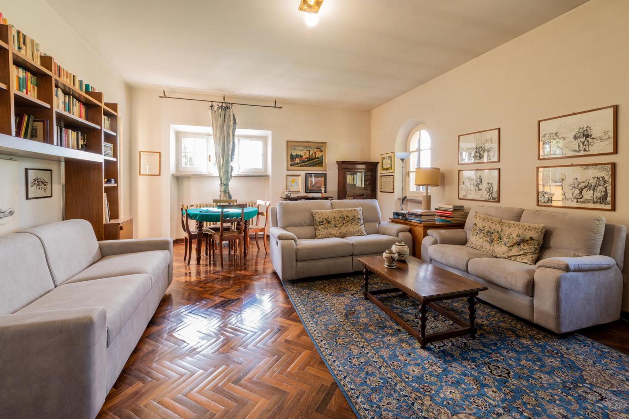 Villa photo 1