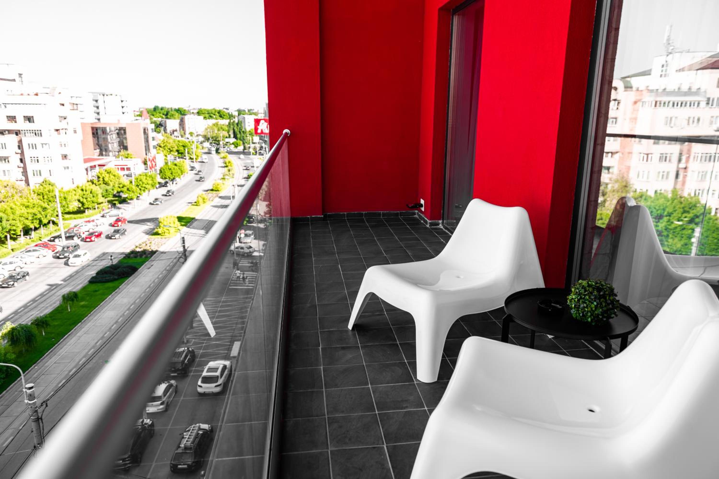 Deluxe Suite with Spa Bath - Photo 5