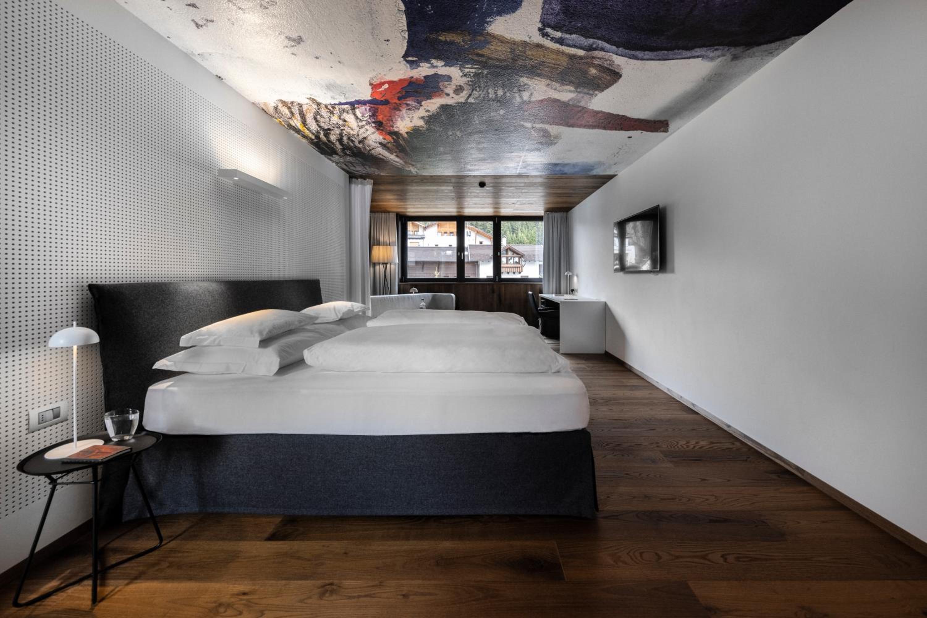 Large Double Room photo 2