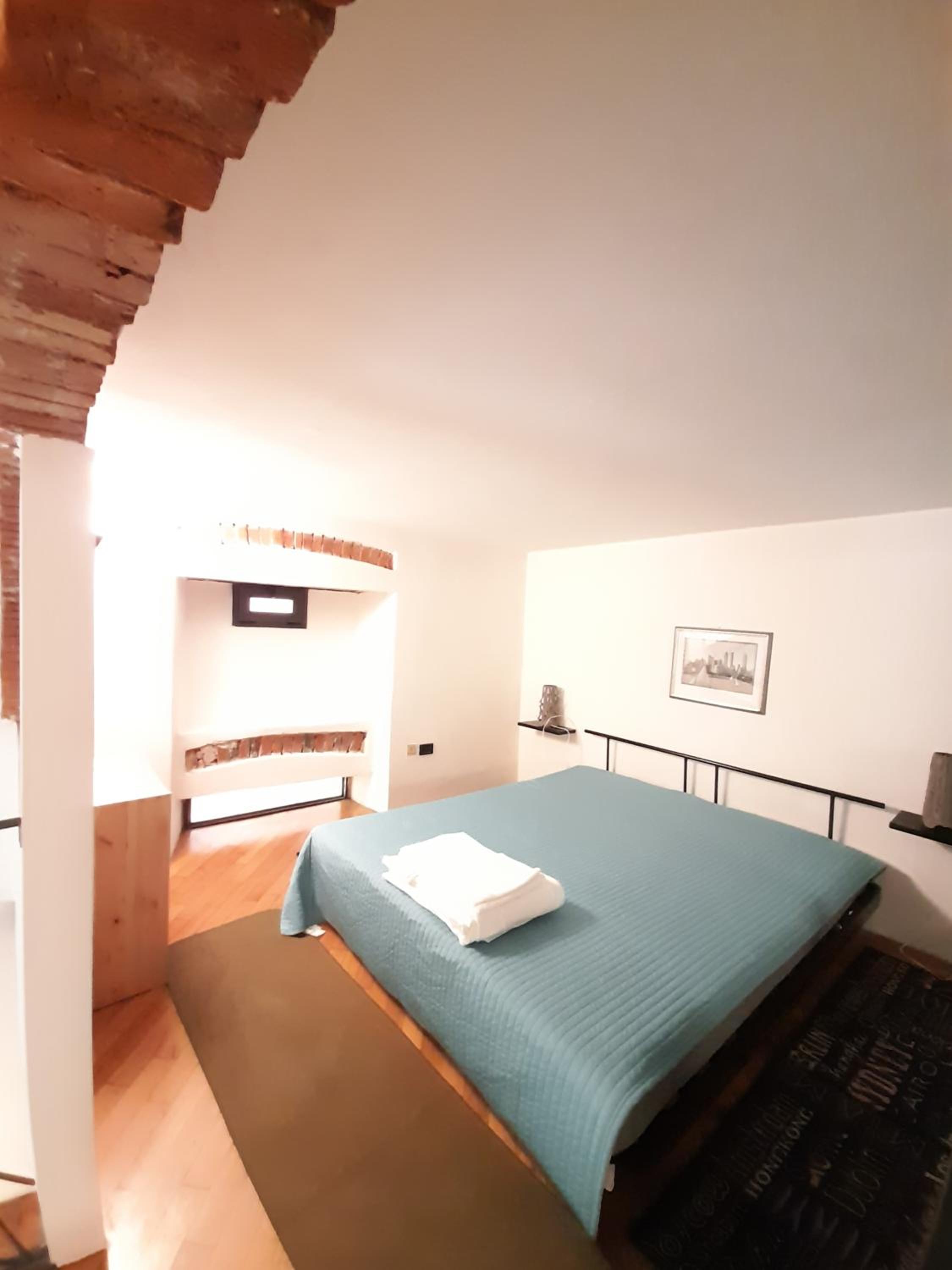 Apartment - Split Level photo 2