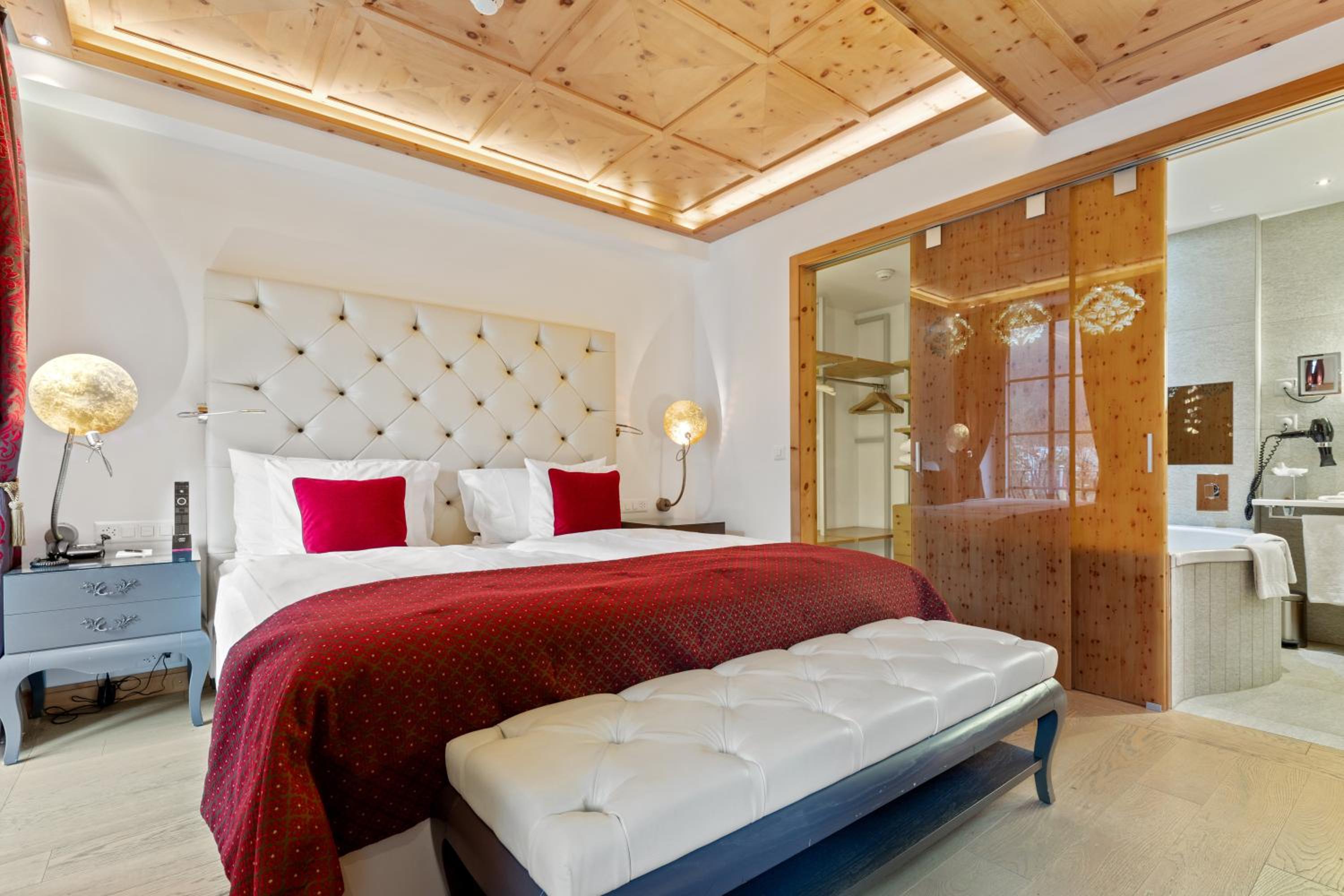 Junior Suite - Photo 1
