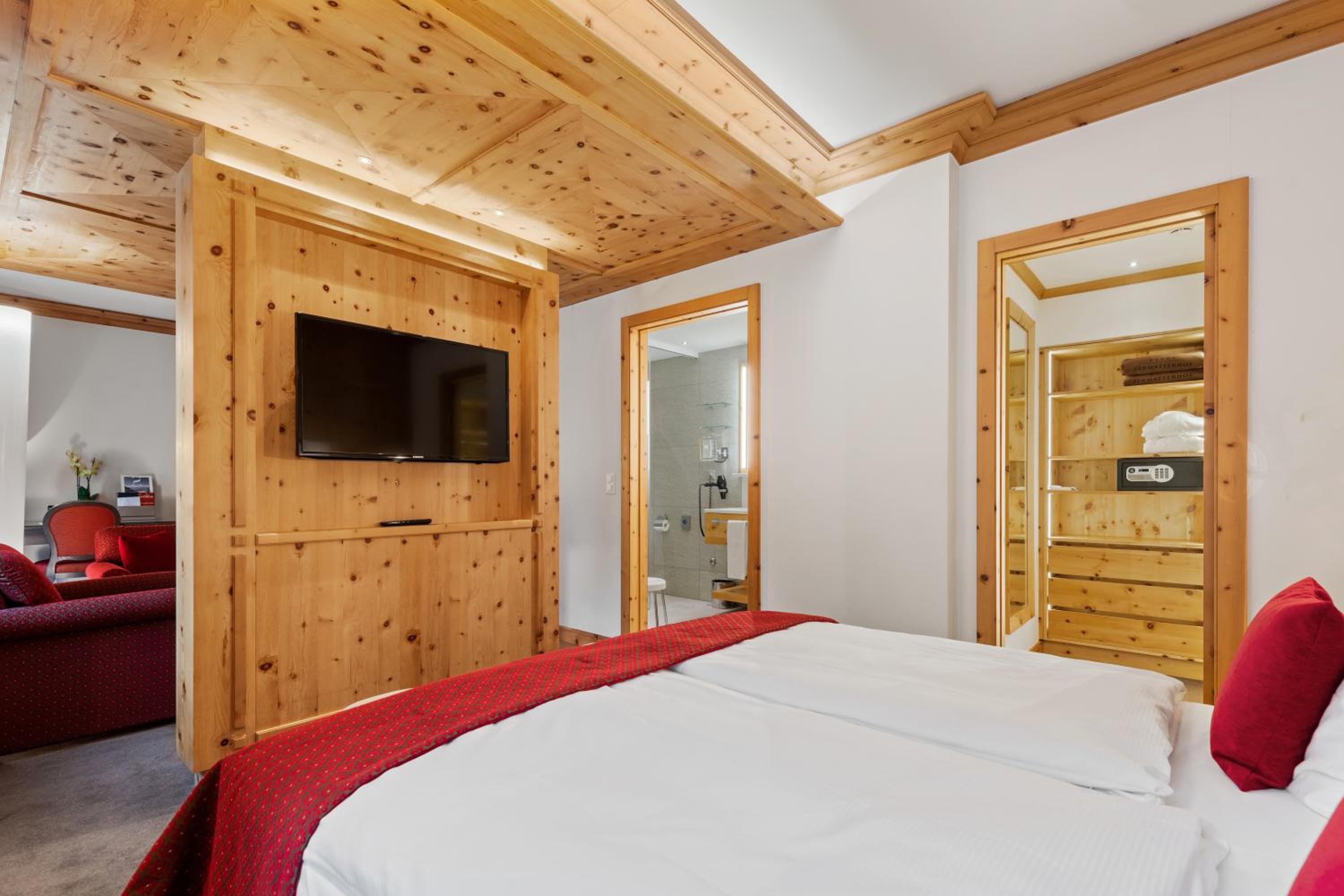 Junior Suite Matterhorn View - Photo 11