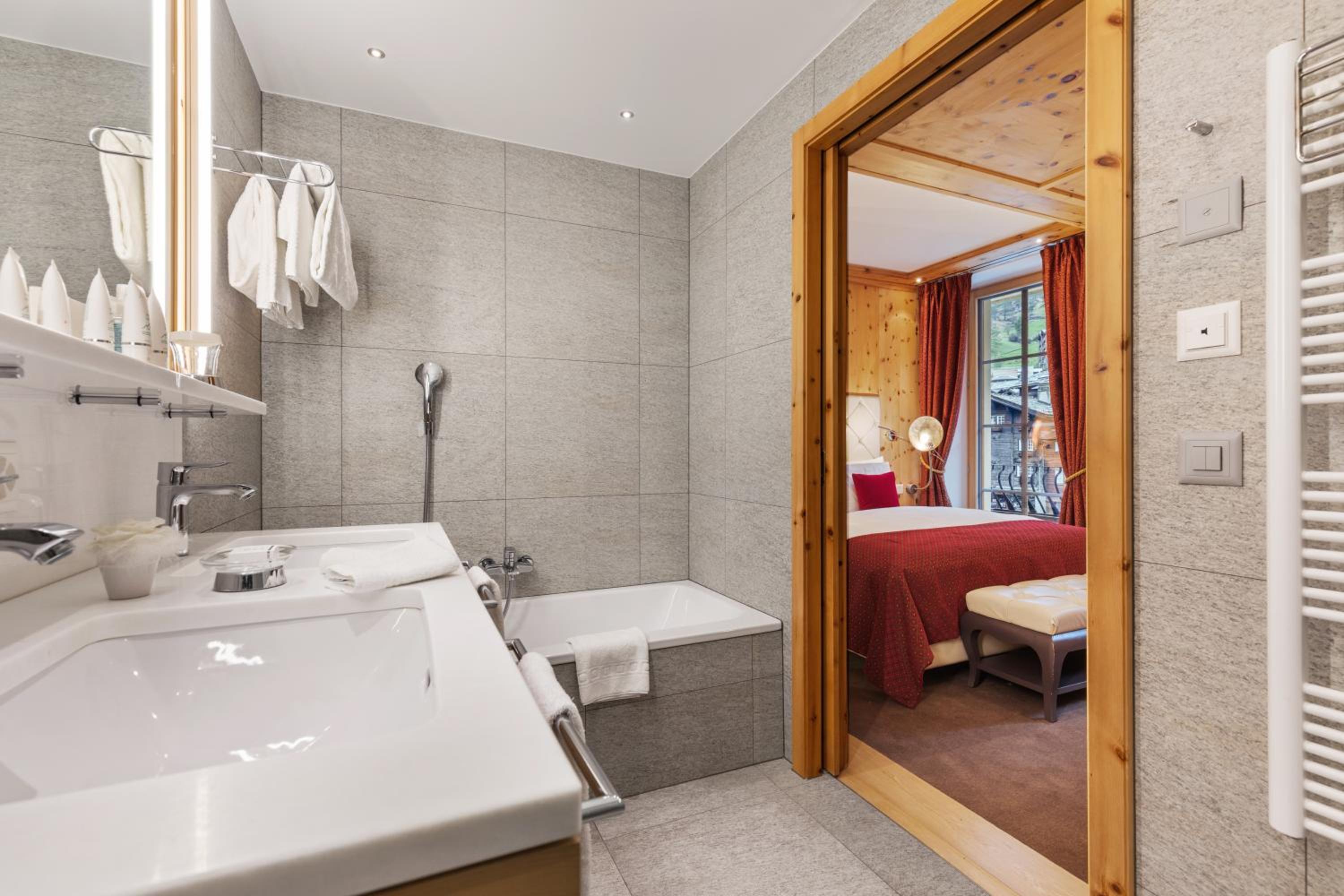 Junior Suite Matterhorn View - Photo 5