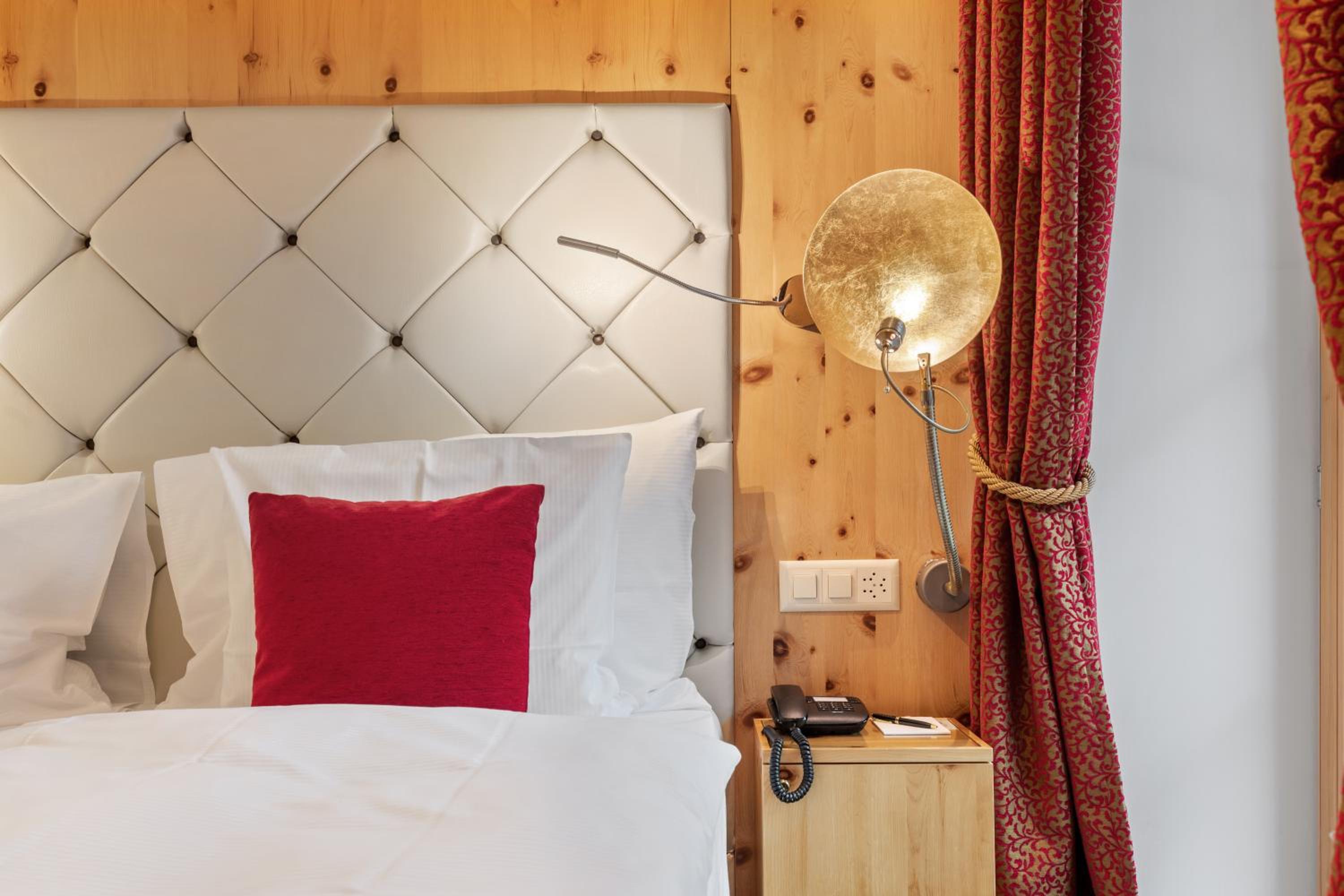 Junior Suite Matterhorn View - Photo 12