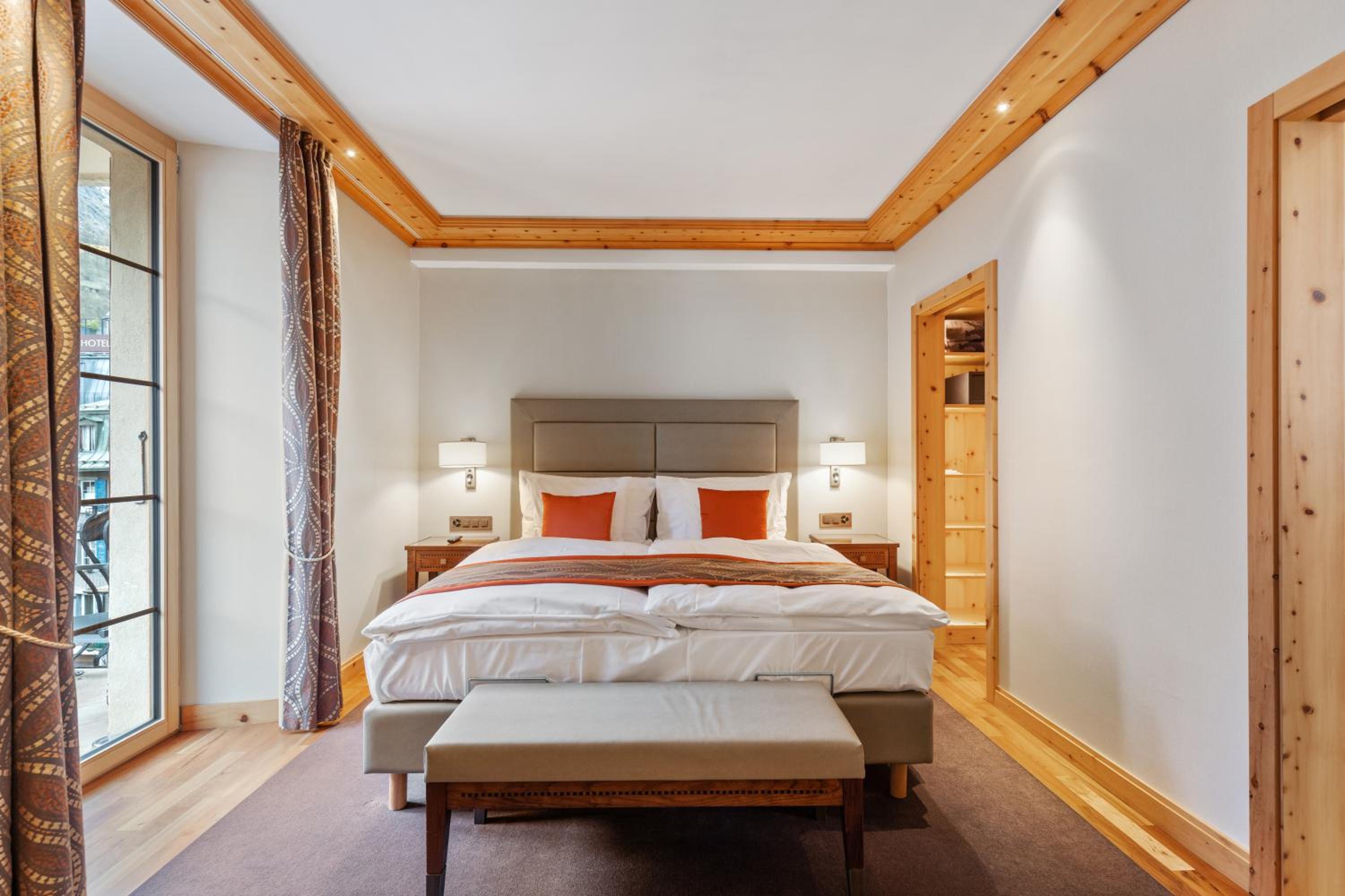 Double Room Deluxe with Matterhorn View - Photo 7
