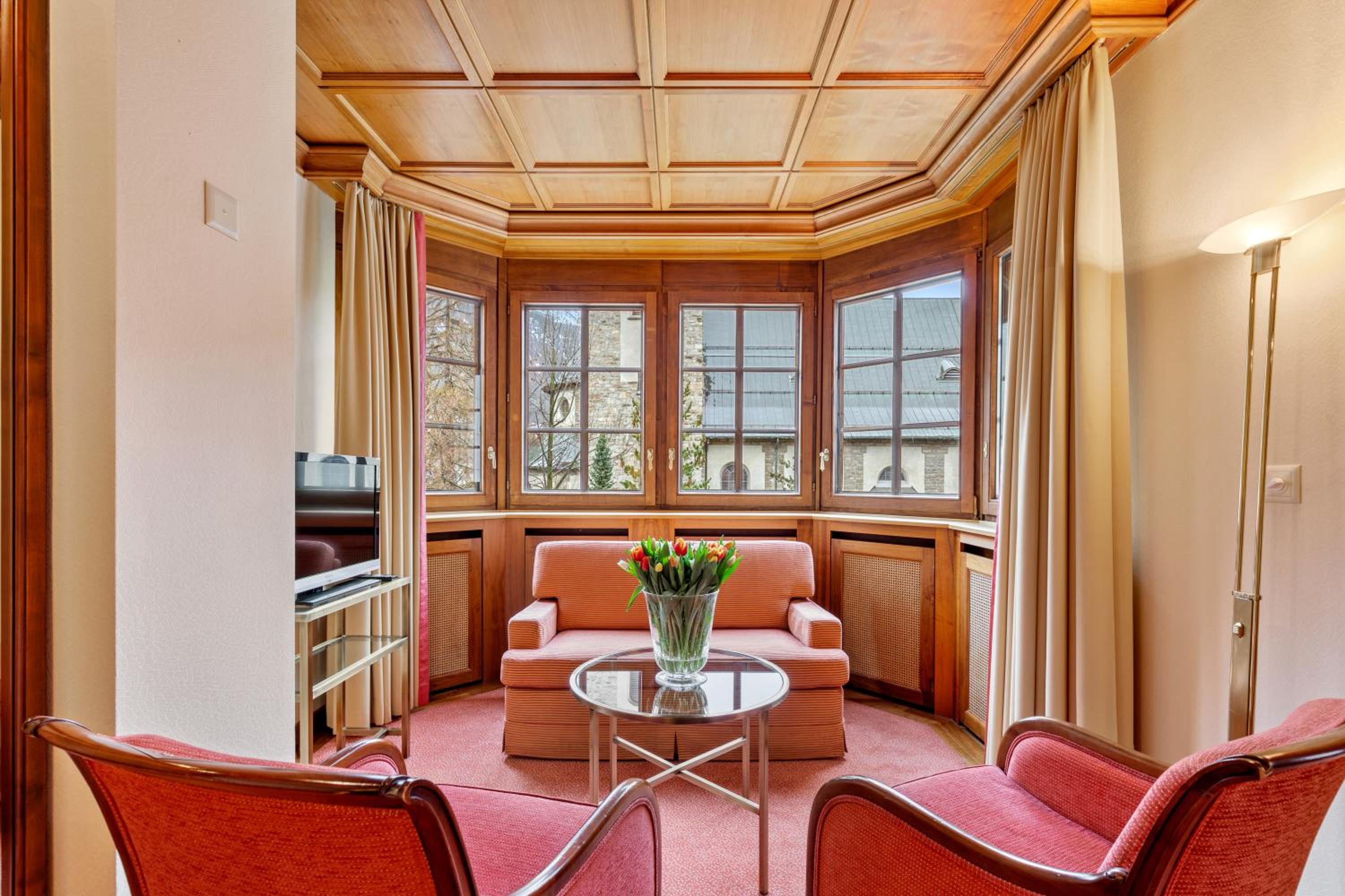 Corner Suite Matterhorn View - Photo 11