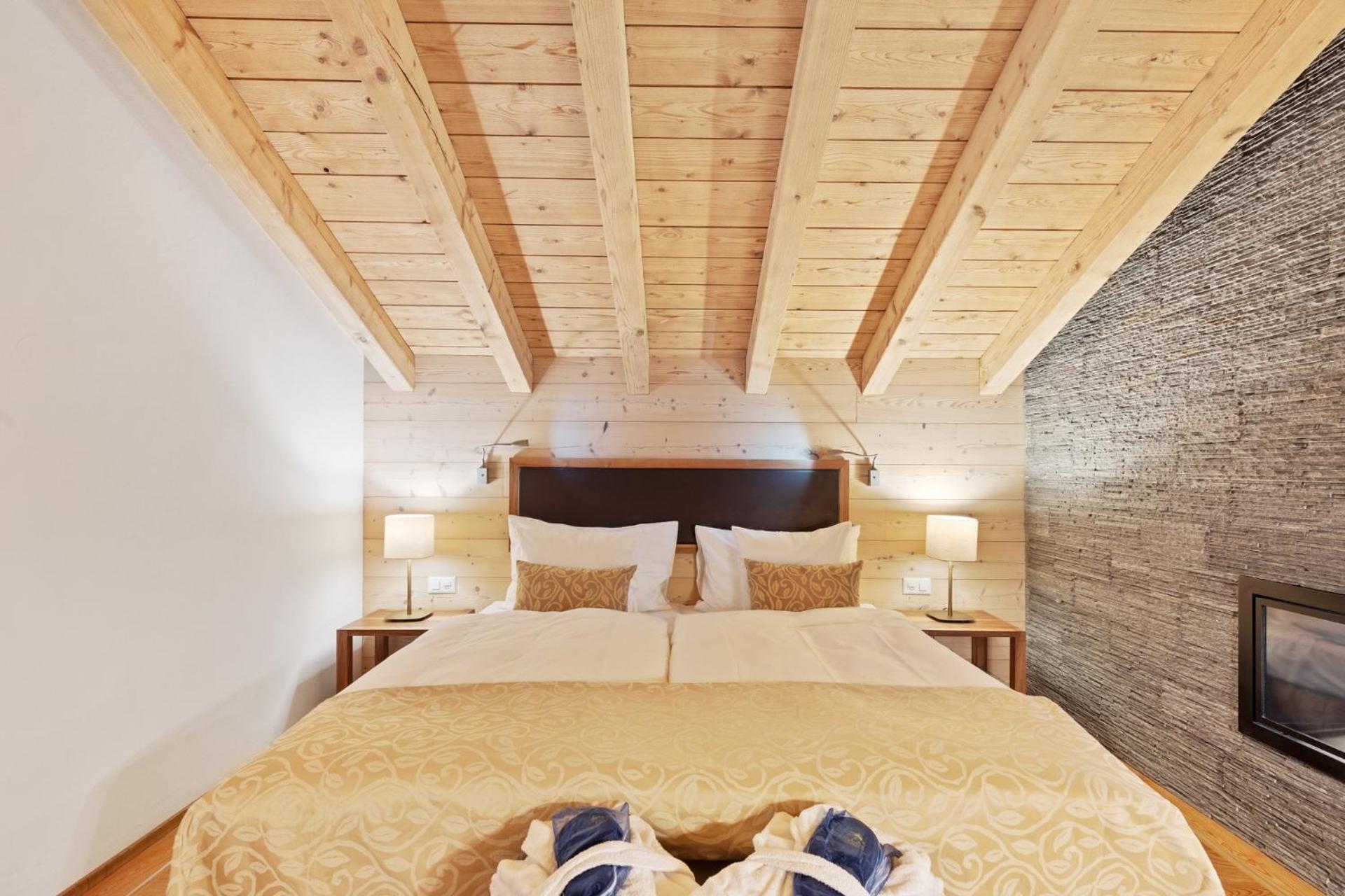 Chalet Suite with Matterhorn View - Photo 3