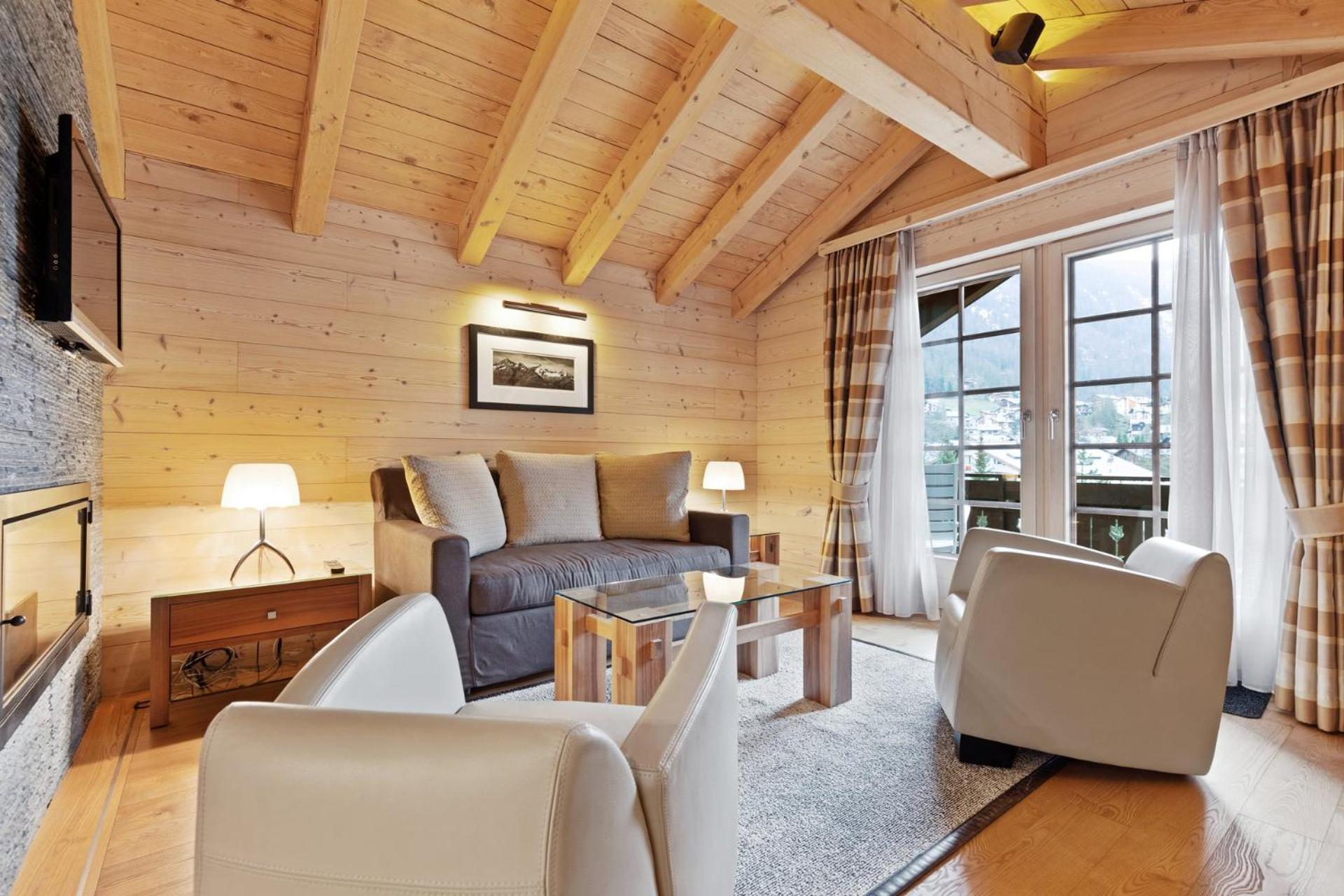 Chalet Suite with Matterhorn View - Photo 8