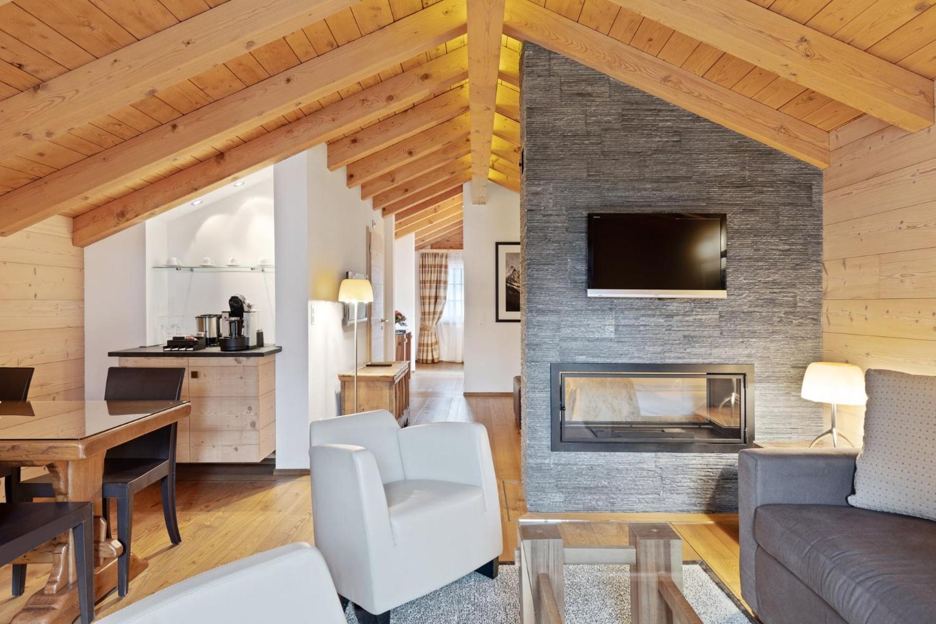 Chalet Suite with Matterhorn View - Photo 6