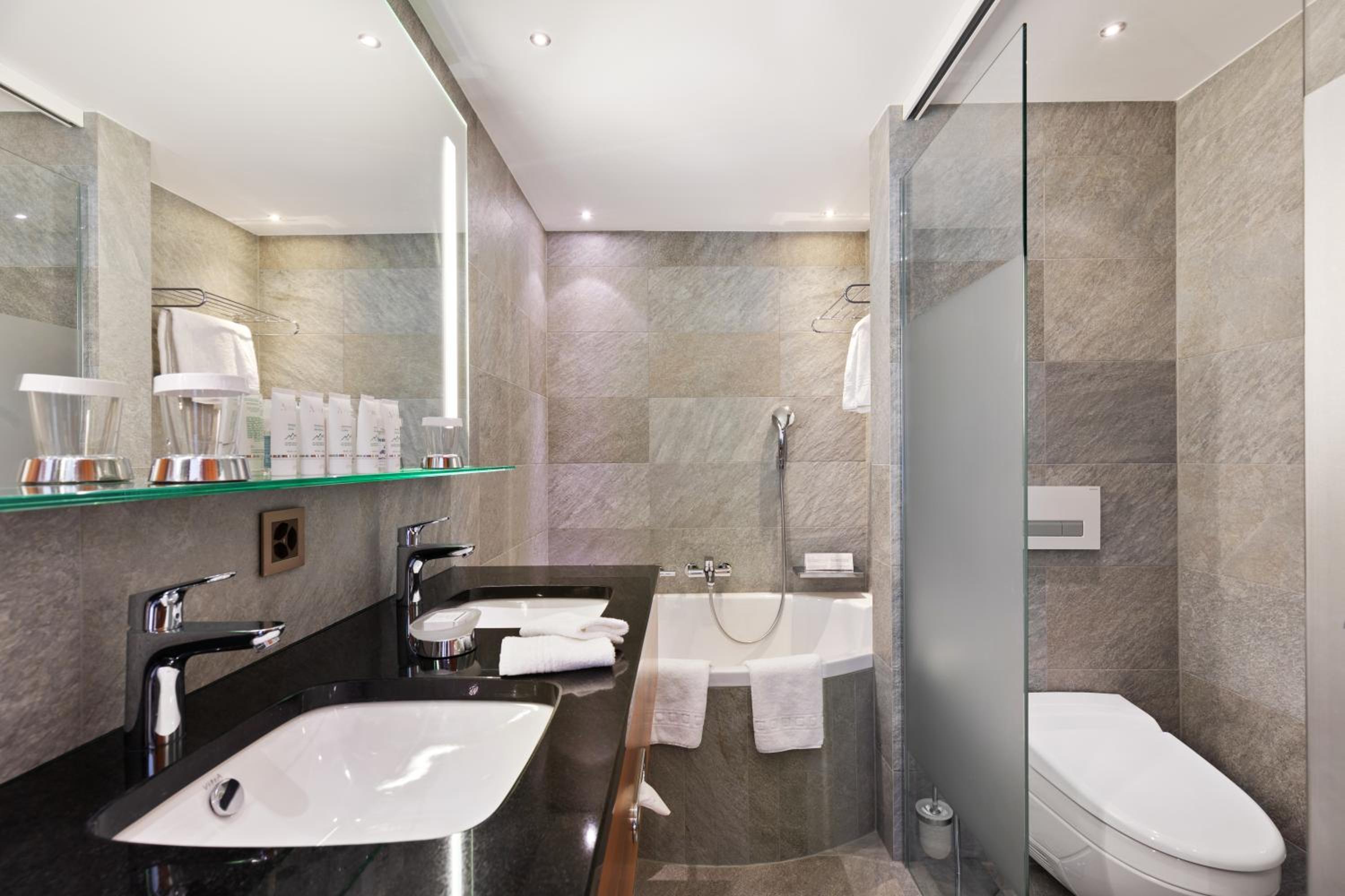 Grand Suite with Matterhorn View - Photo 9