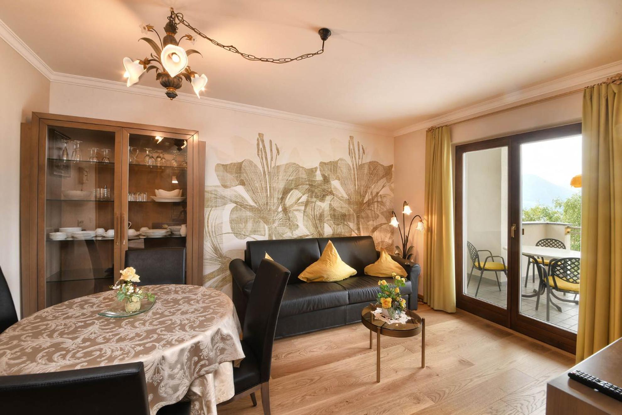 Comfort One-Bedroom Apartment with south-west panorama photo 1