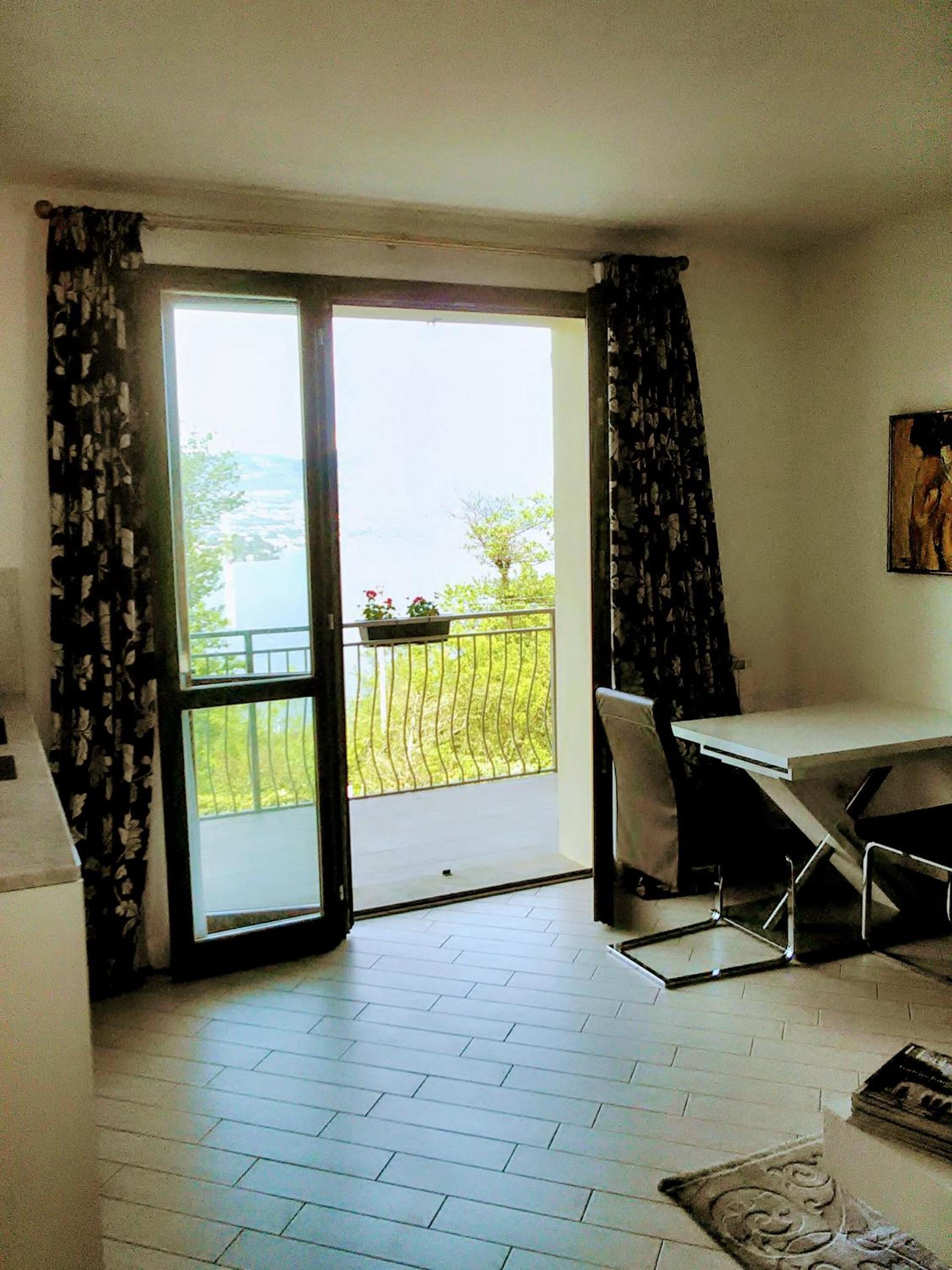 One-Bedroom Apartment - Photo 9