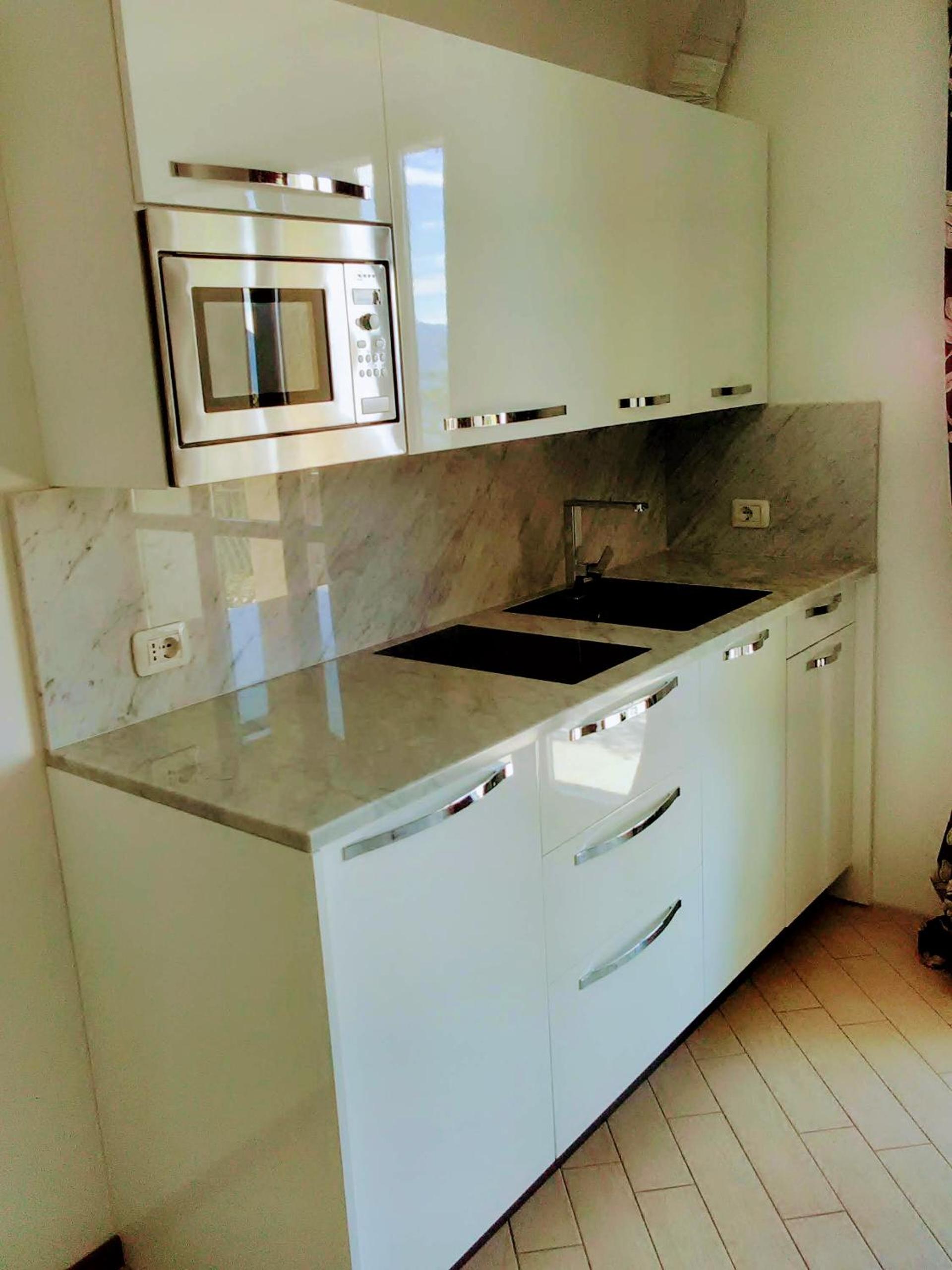 One-Bedroom Apartment - Photo 6