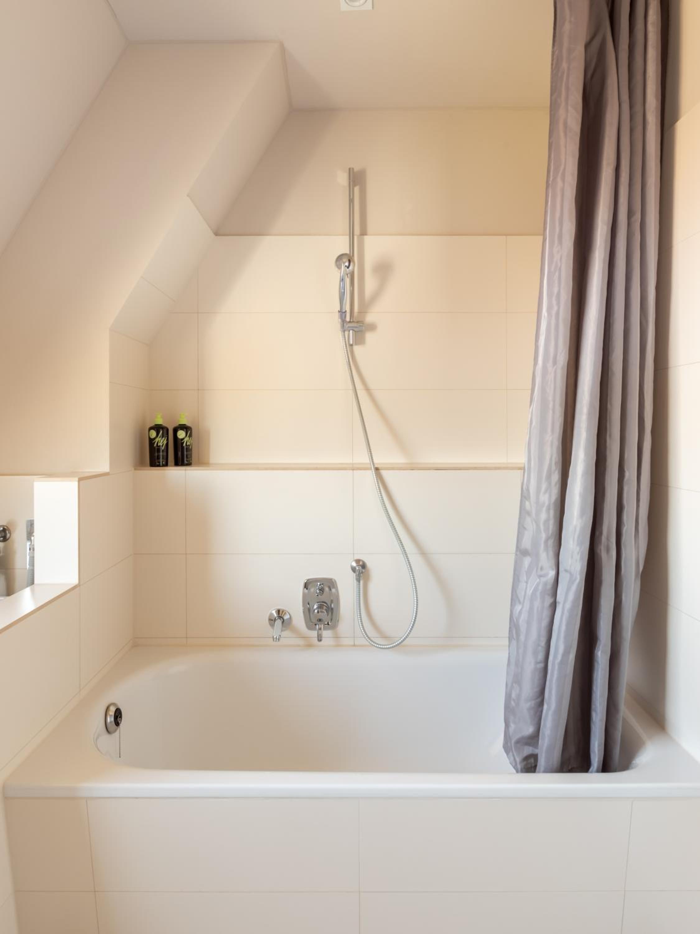 One-Bedroom Suite photo 2