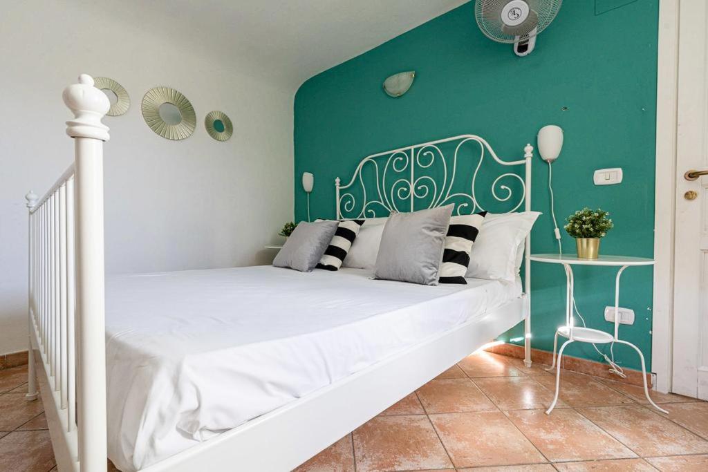 Double Room With Private Bathroom - Photo 13