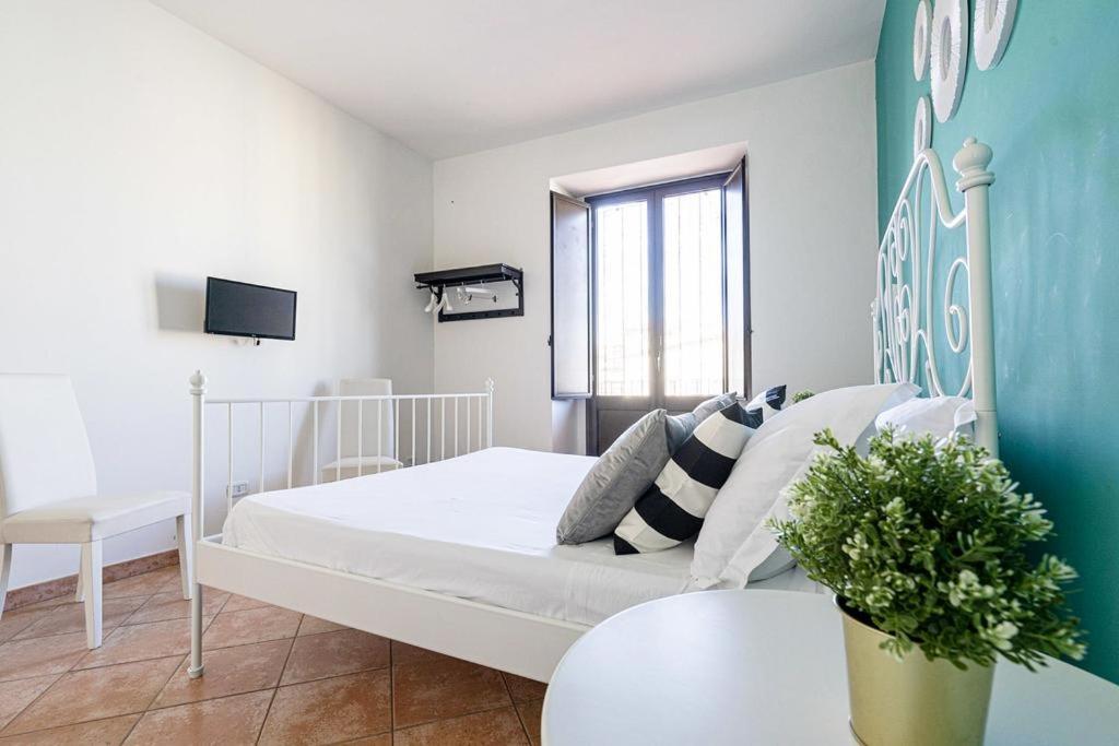 Double Room With Private Bathroom - Photo 2