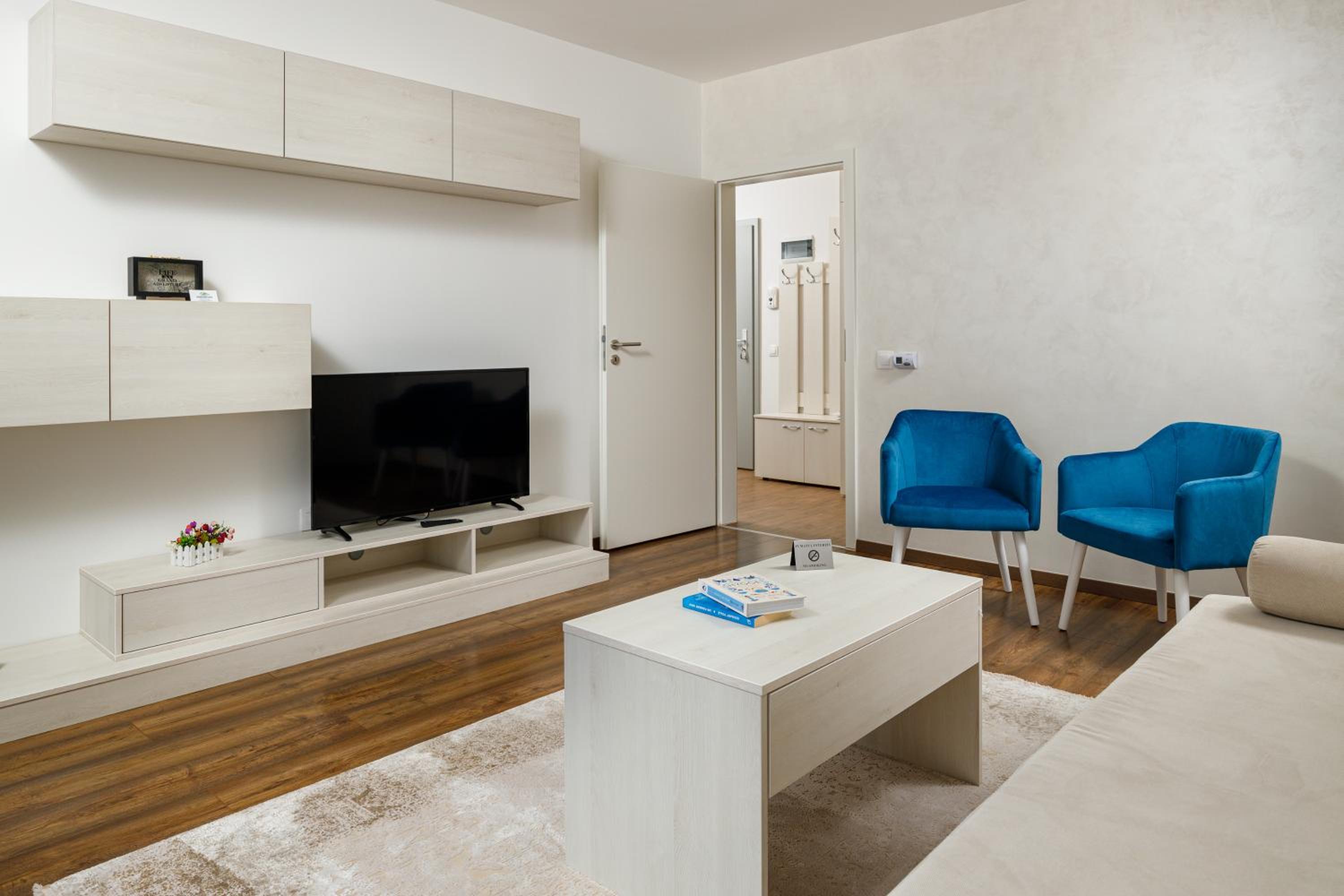 Coffee One-Bedroom Apartment