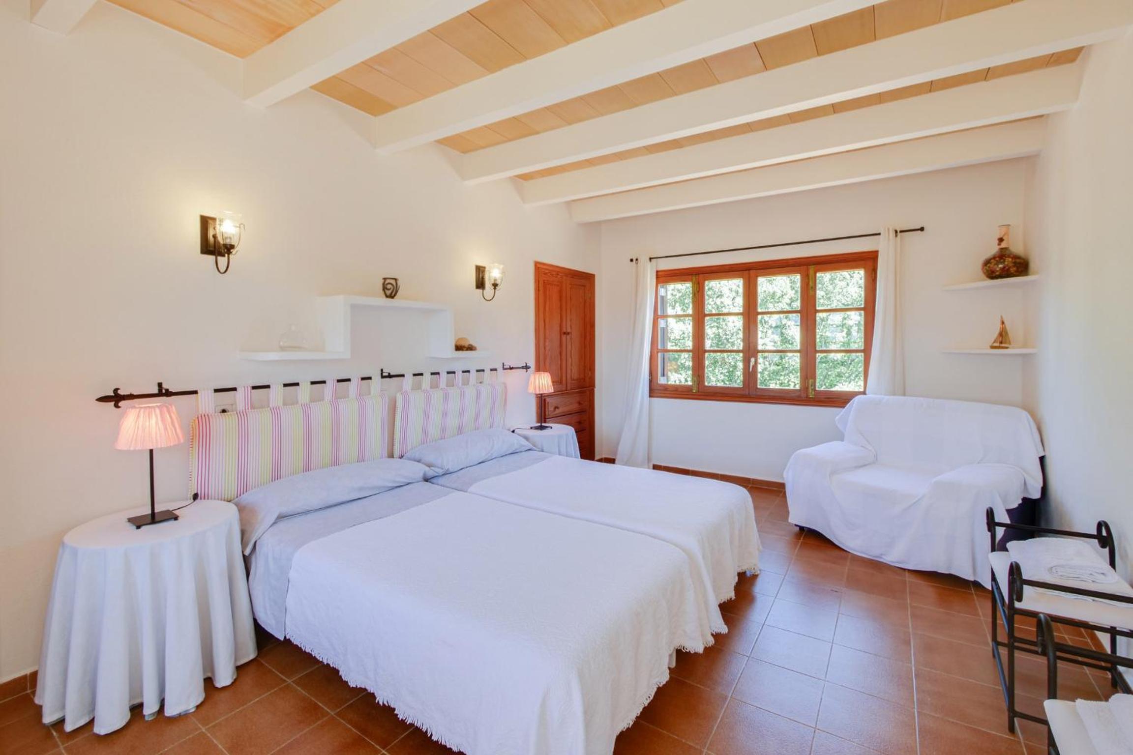 Villa con vistas al jardín
