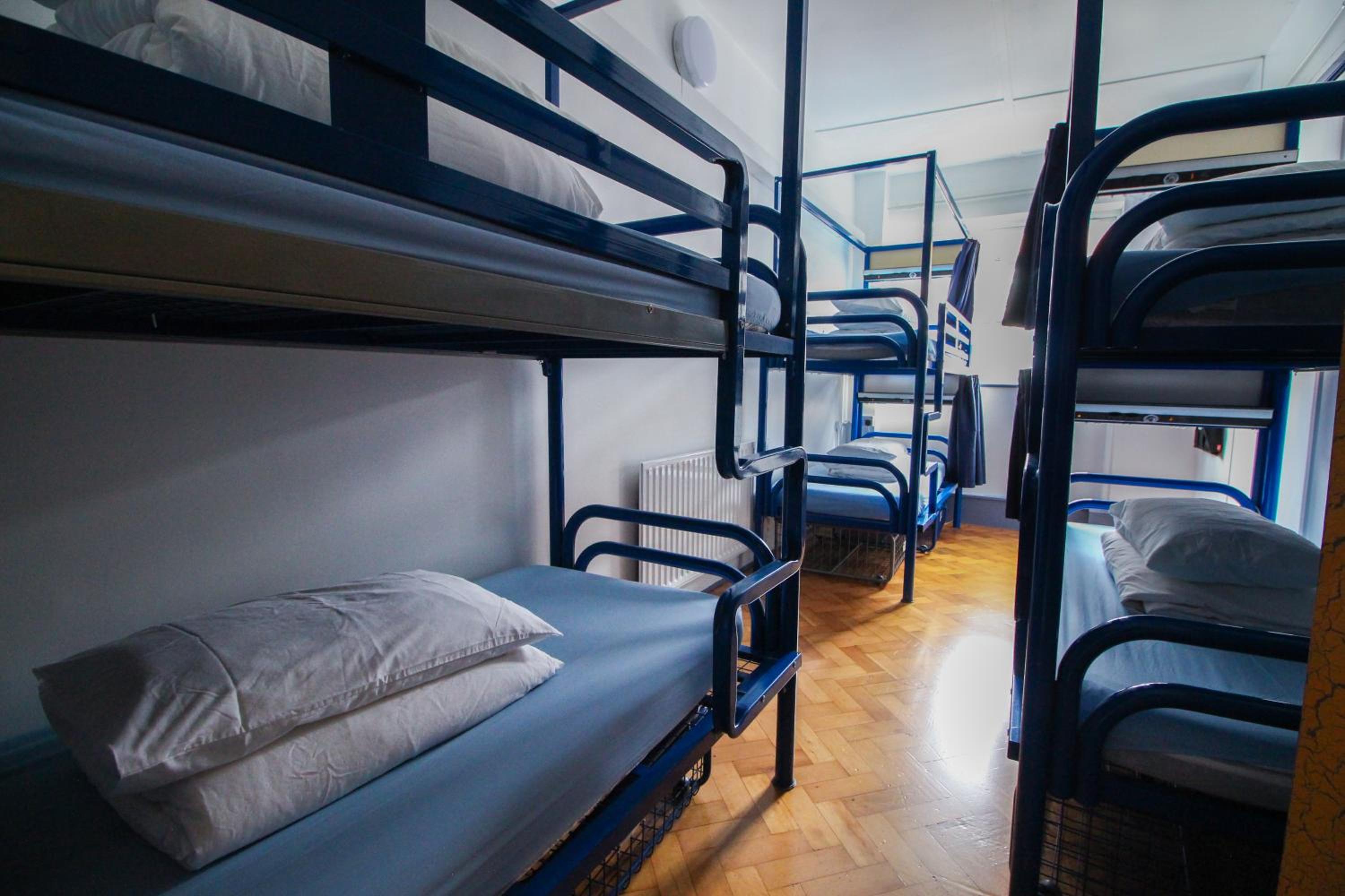 Bed in 6-Bed Mixed Dormitory Room photo 2
