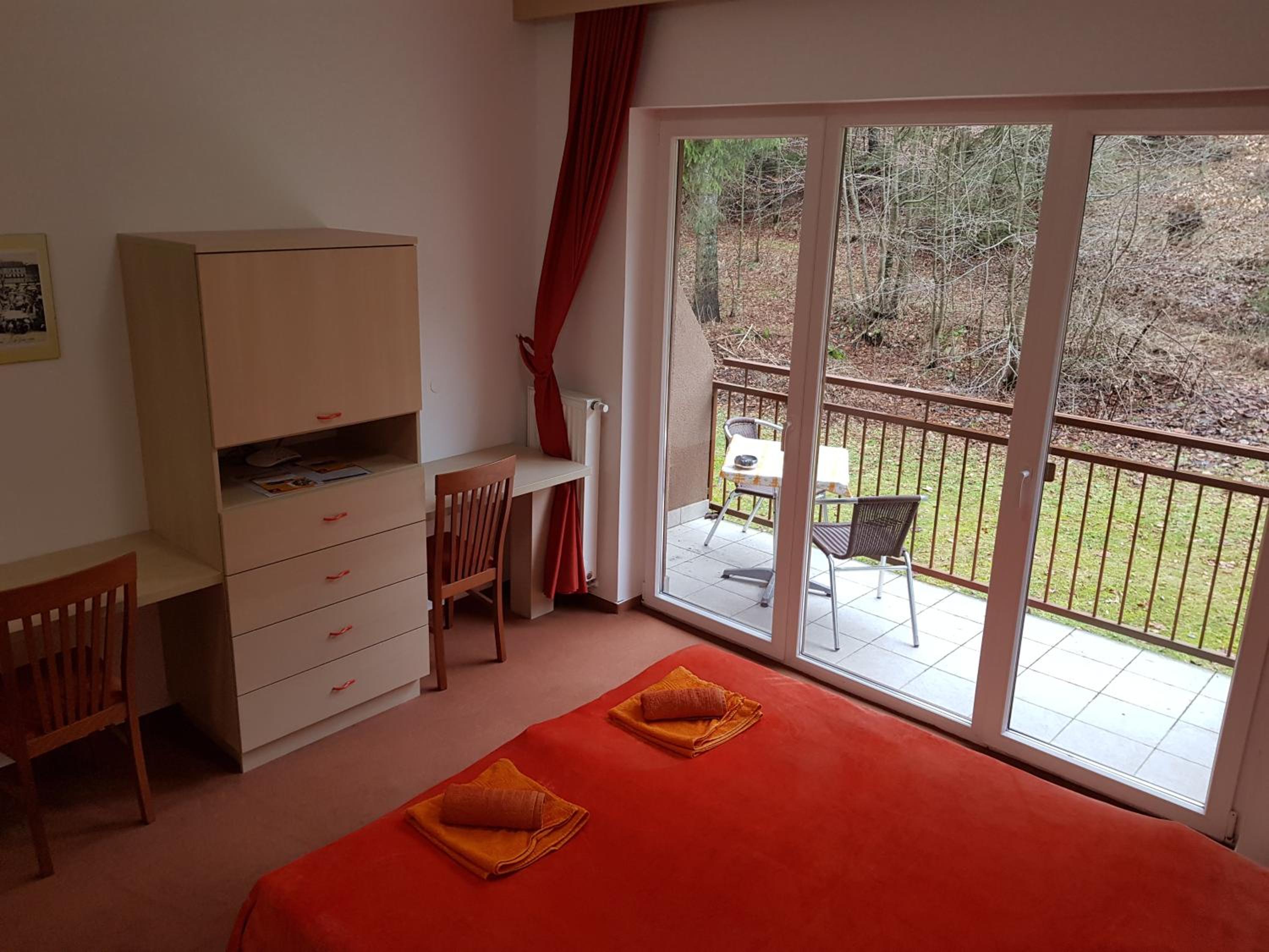 Double Room with Garden View - Photo 4