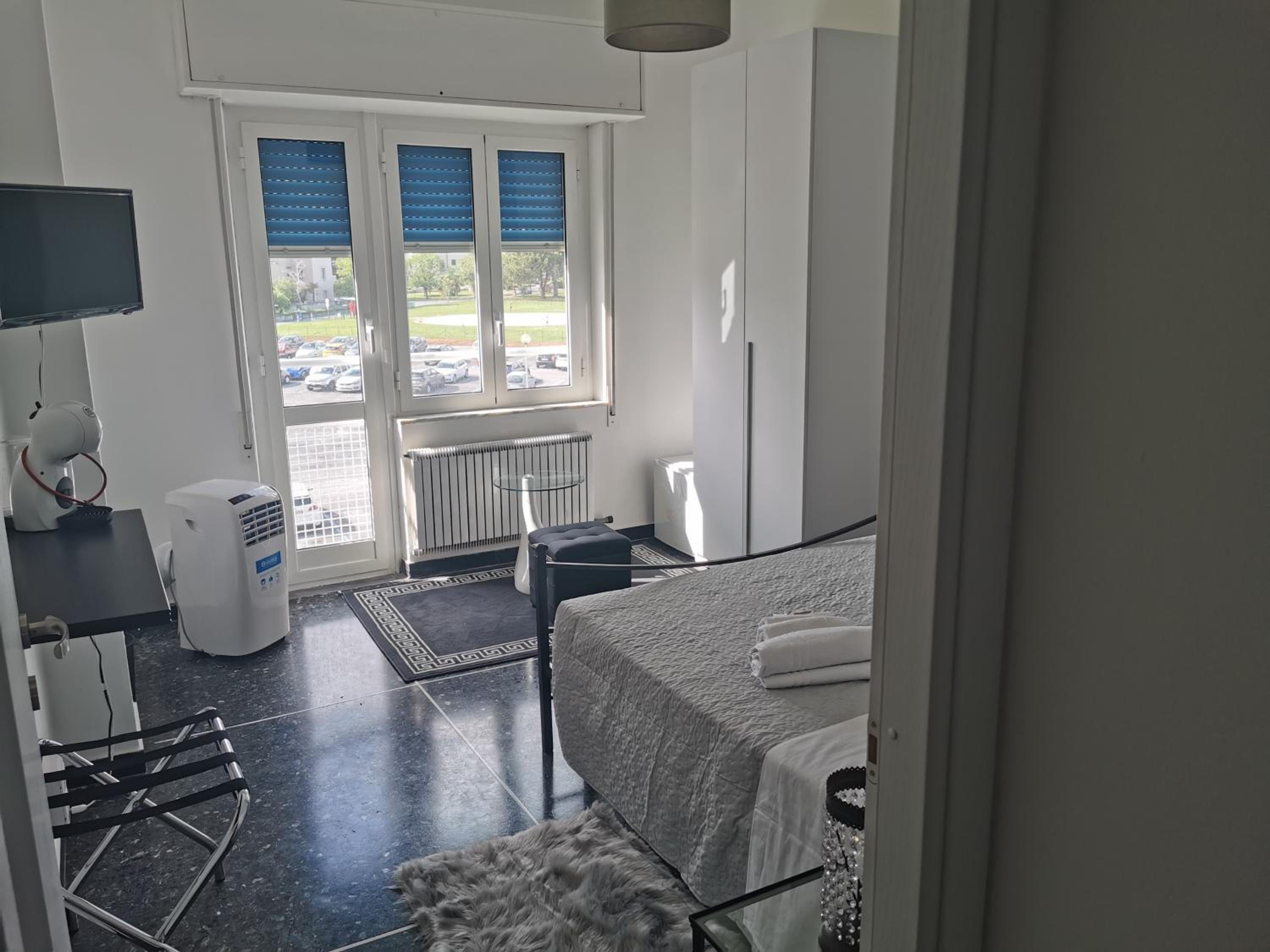 Double Room With Private External Bathroom