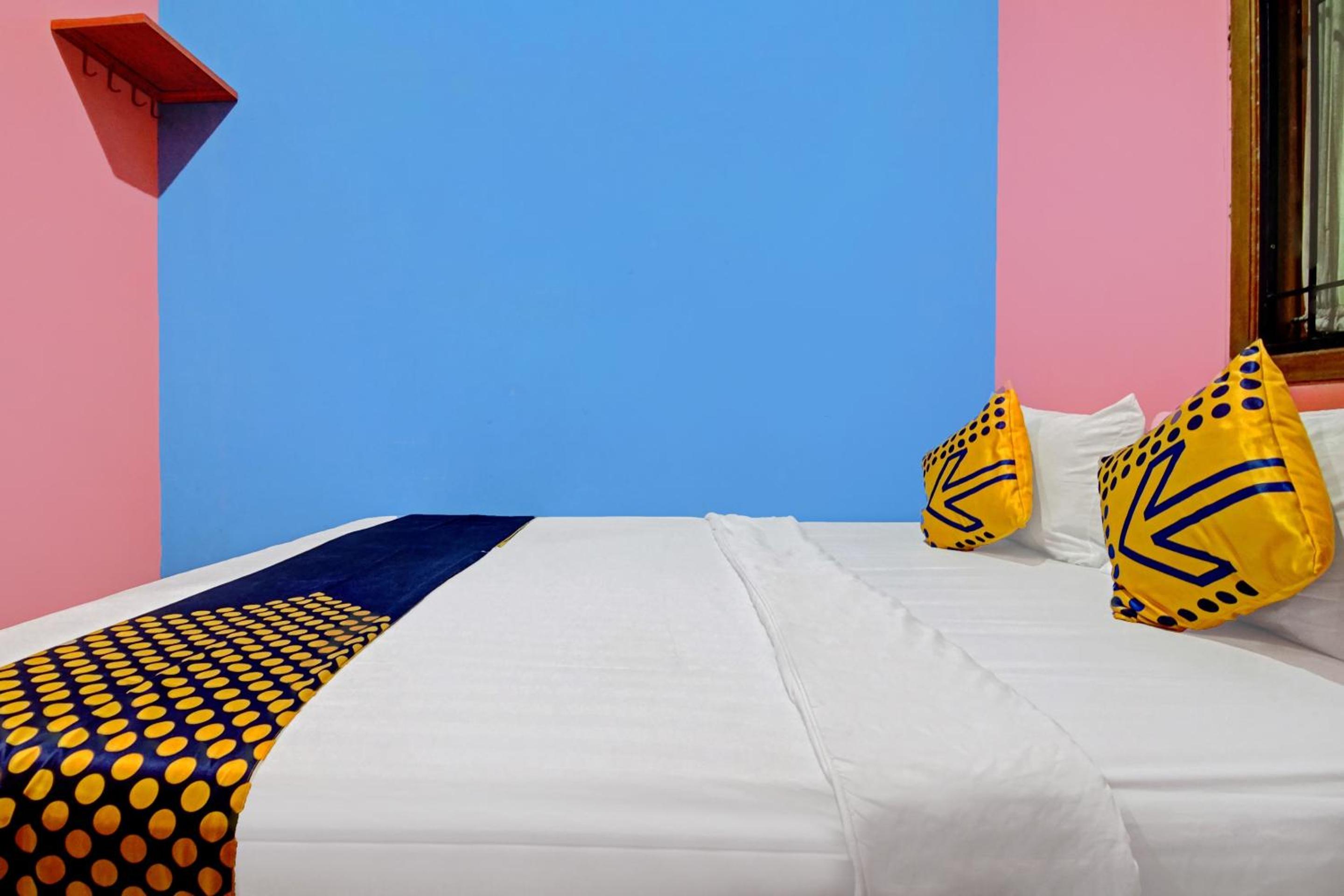 Double Room - Photo 7