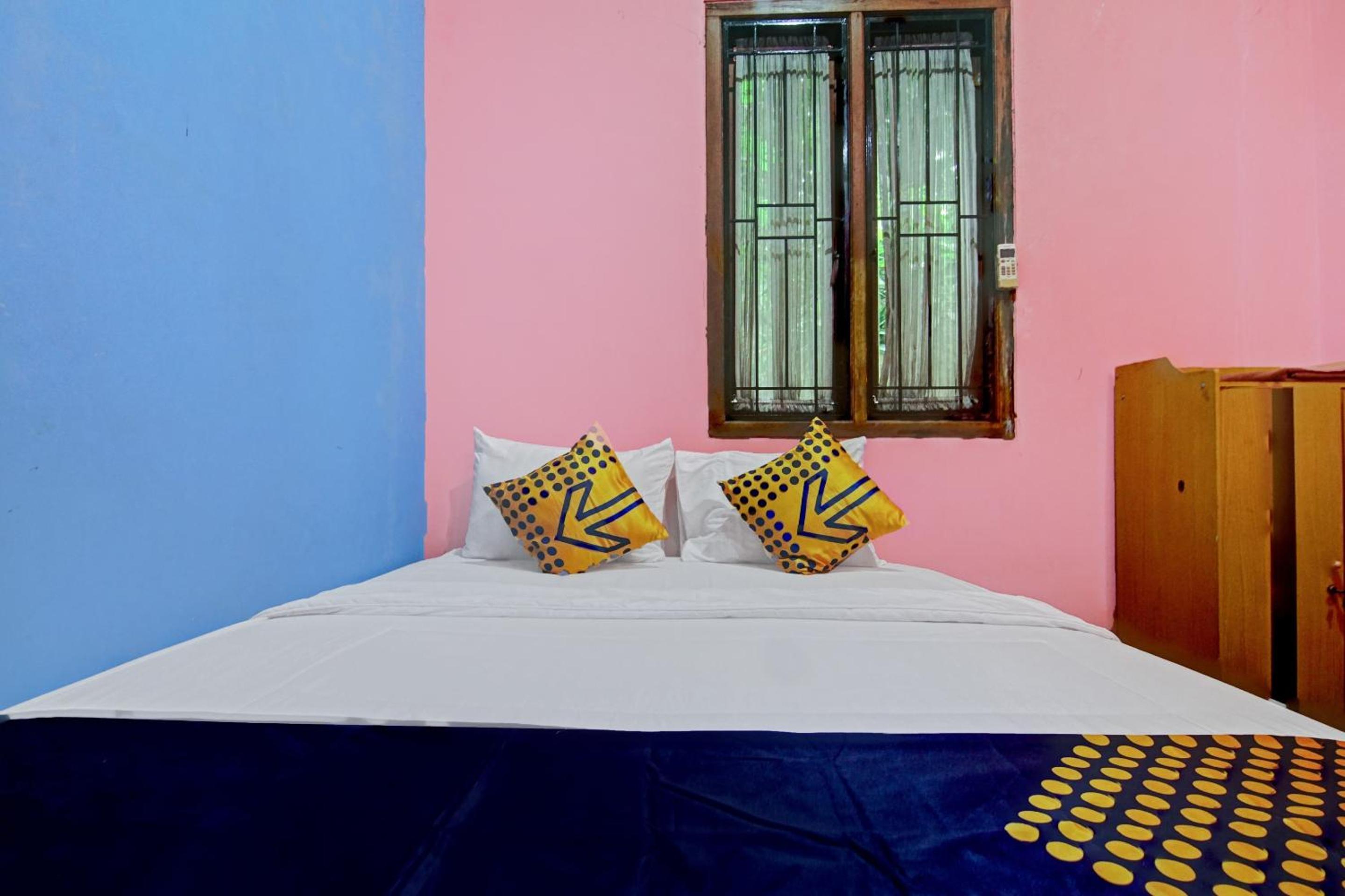 Double Room - Photo 2
