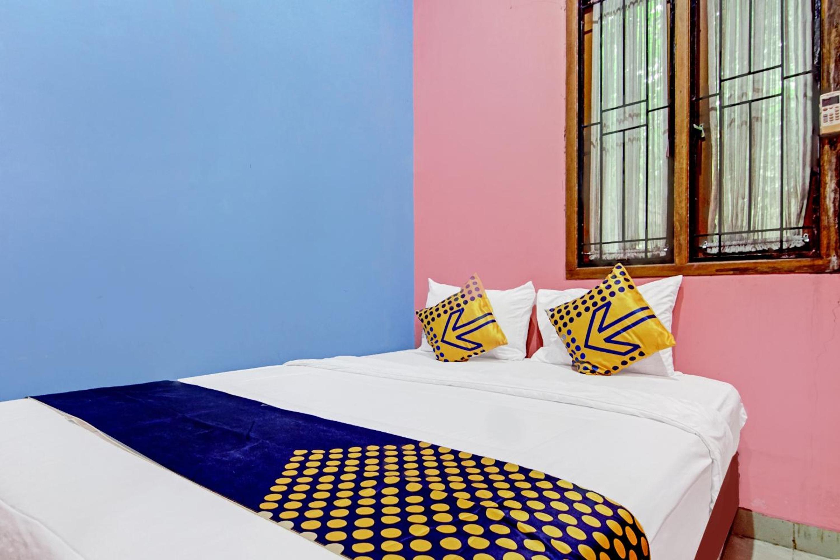 Double Room - Photo 1