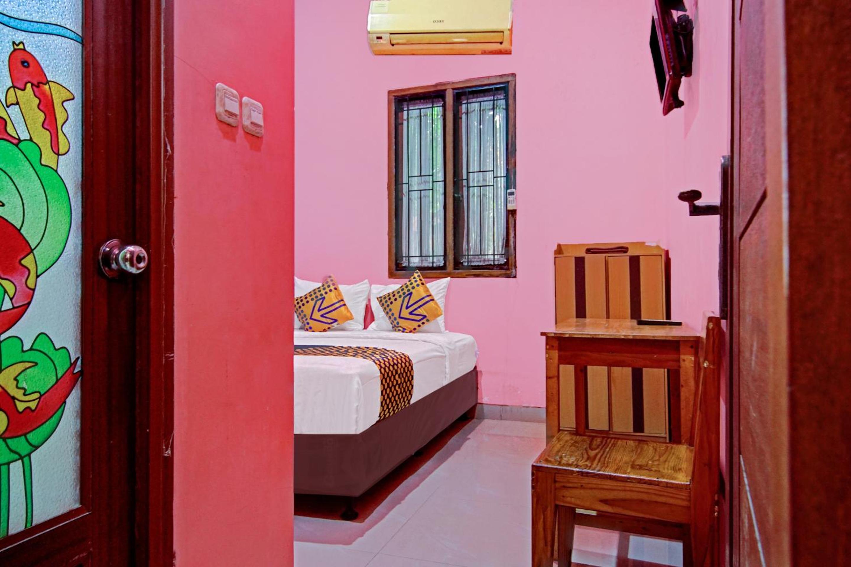Double Room - Photo 8
