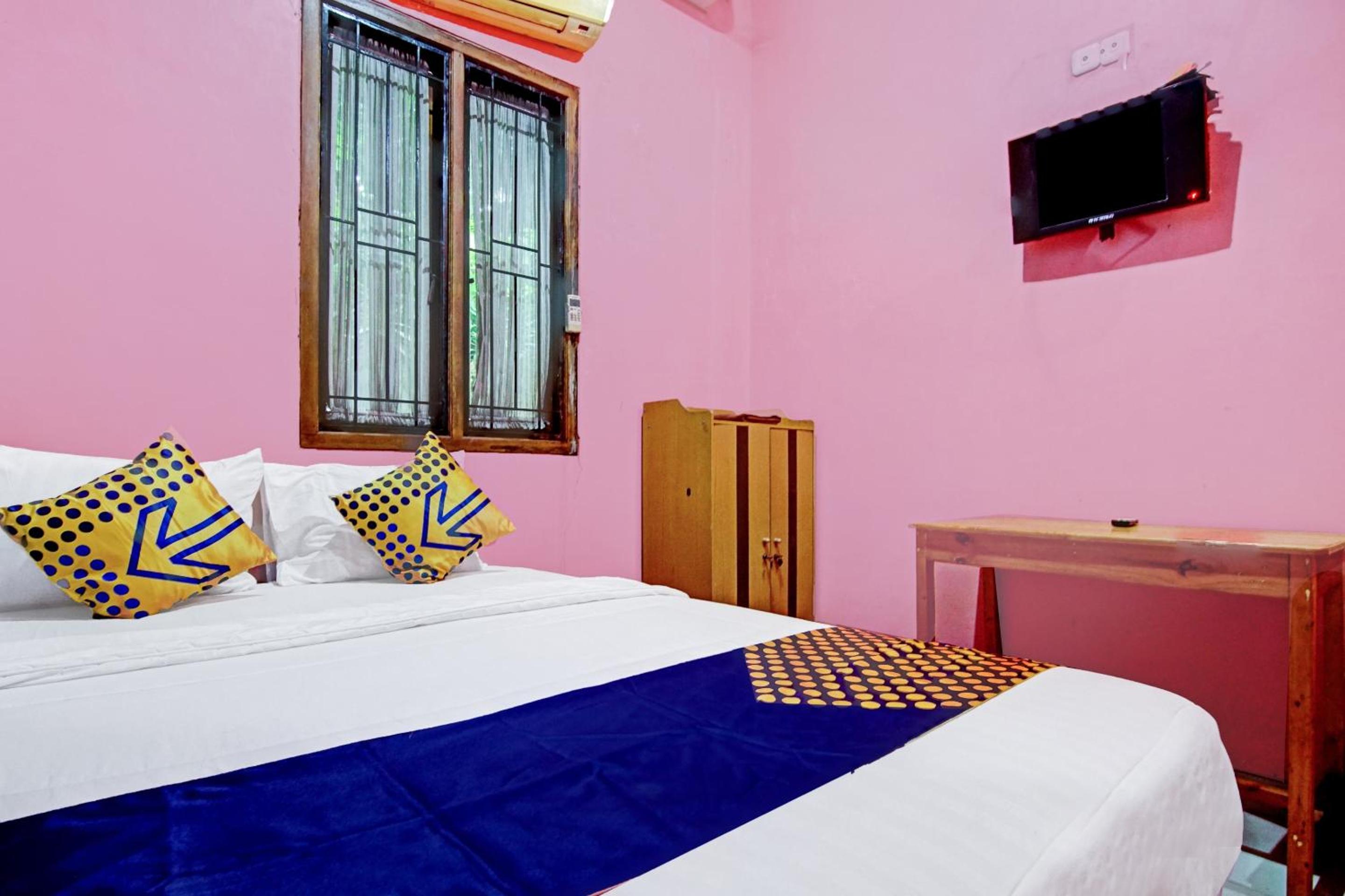 Double Room - Photo 3