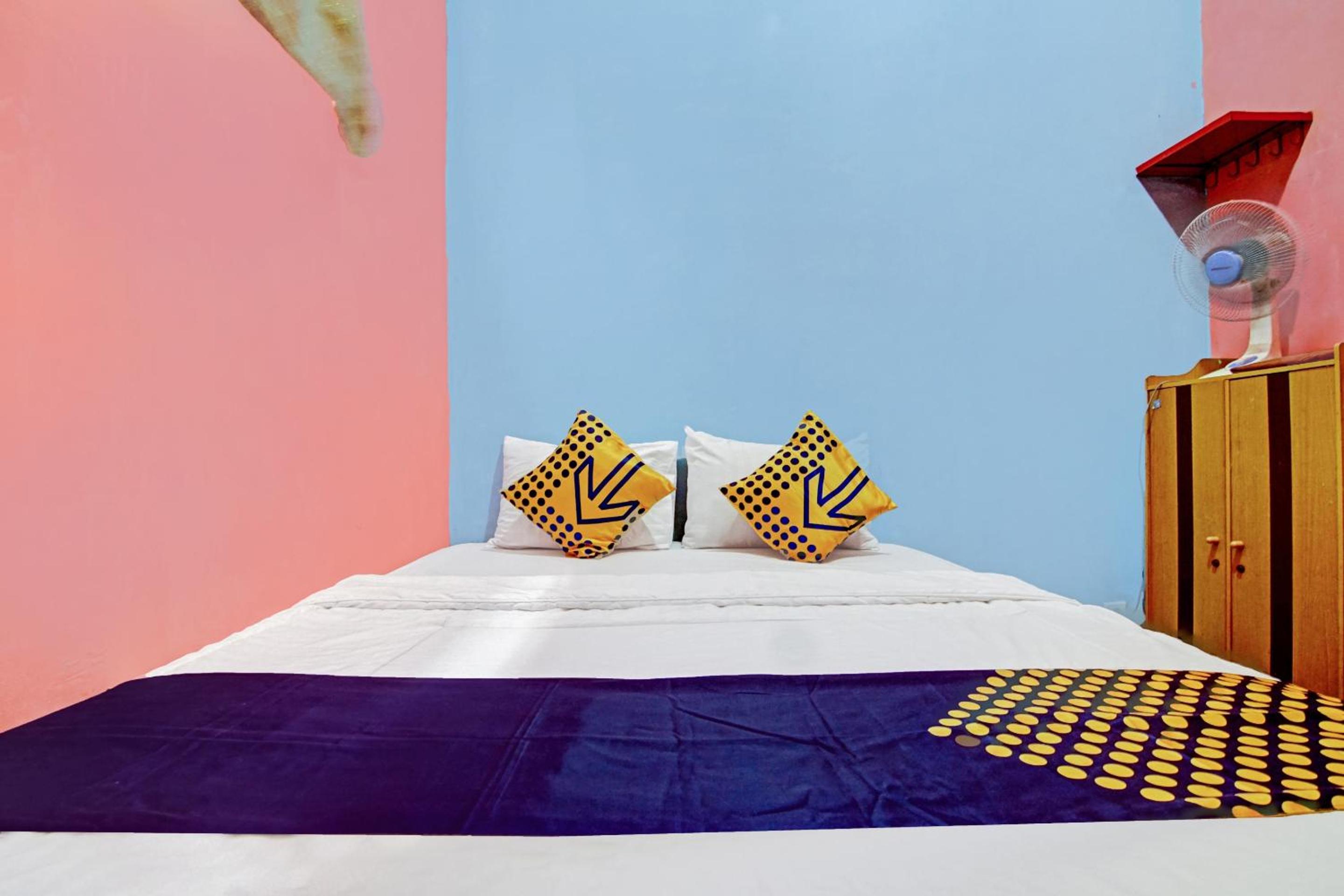 Budget Double Room - Photo 5