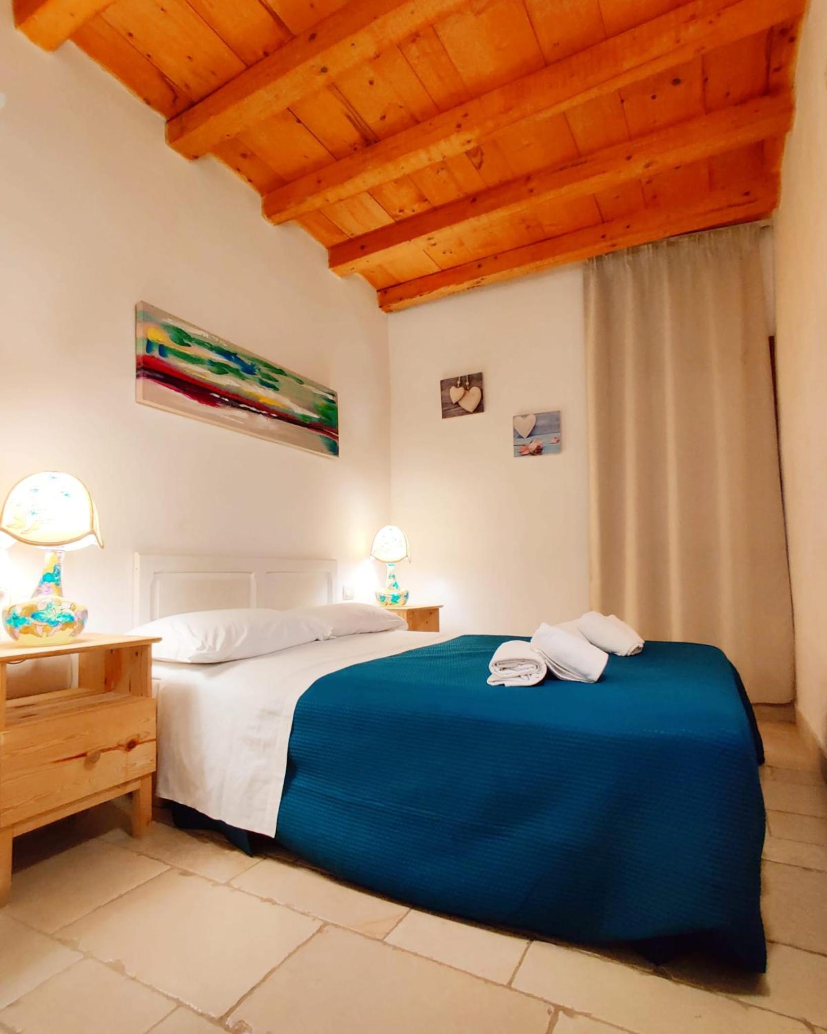 One-Bedroom Apartment with Terrace - Split Level photo 2