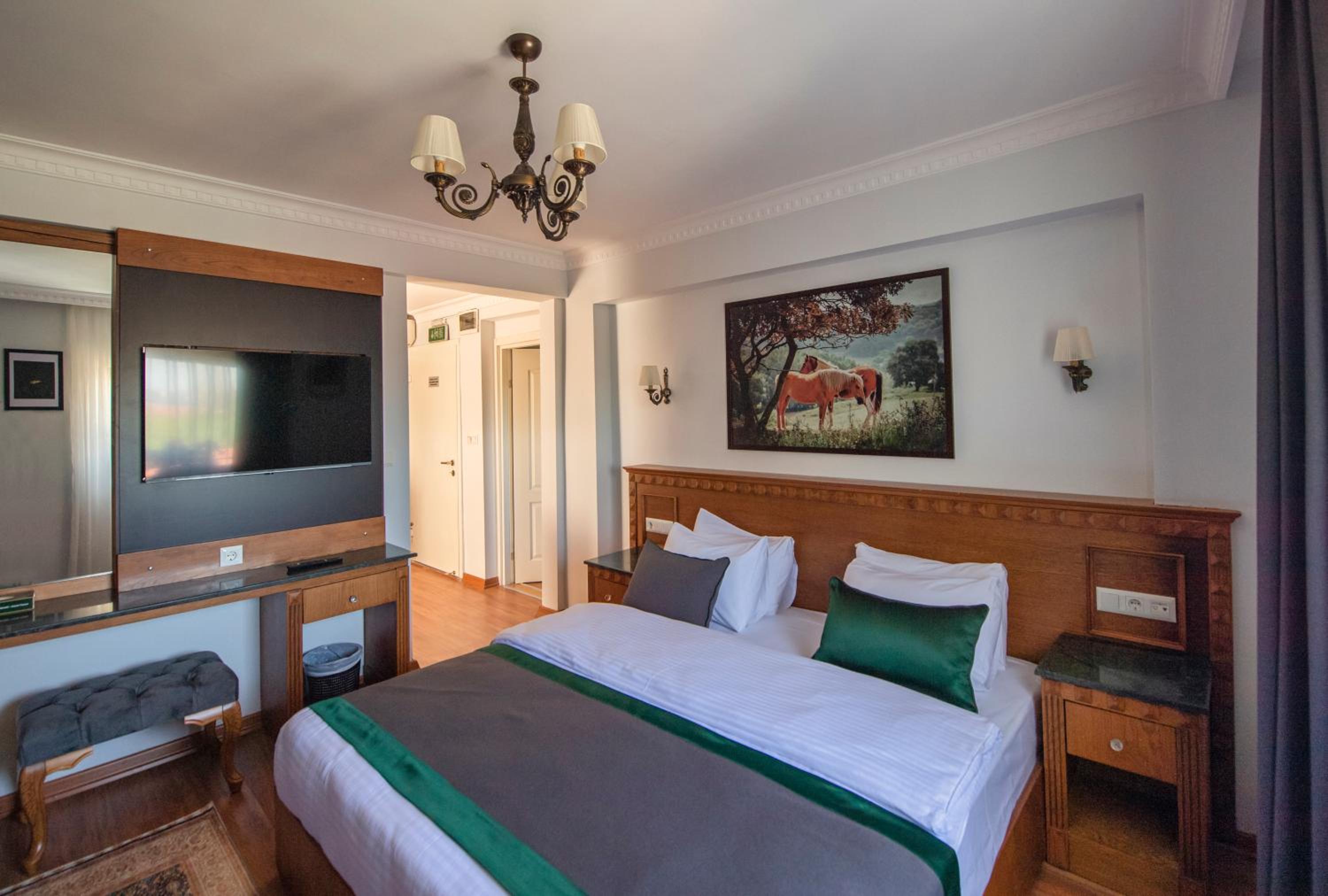 One-Bedroom Apartment with Sea View photo 3