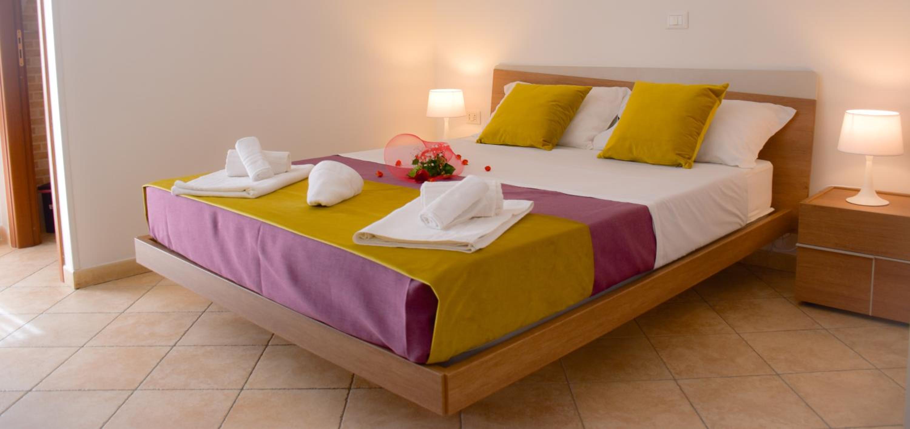 Deluxe Double Room - Photo 7