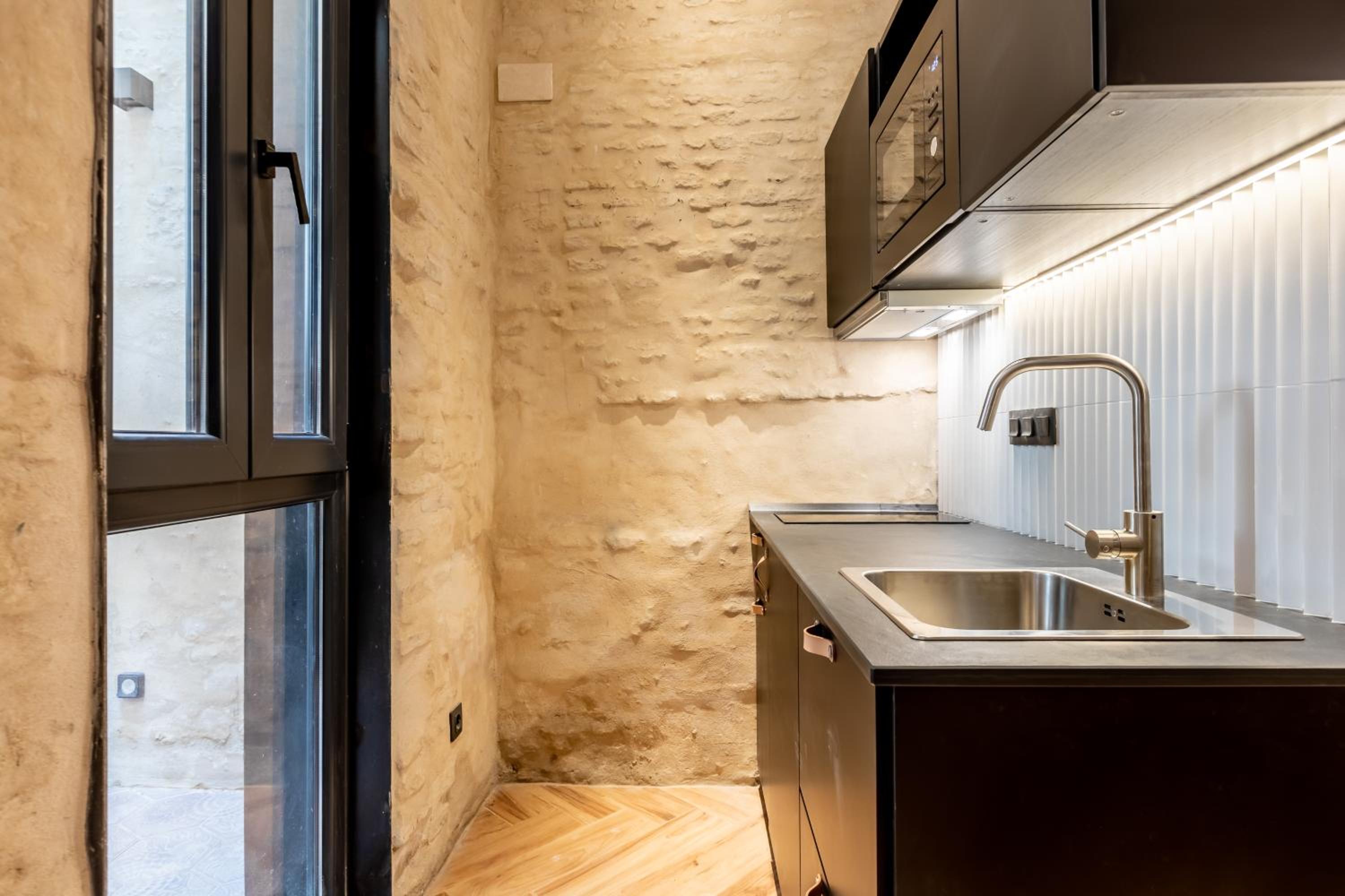 One-Bedroom Apartment - Photo 10