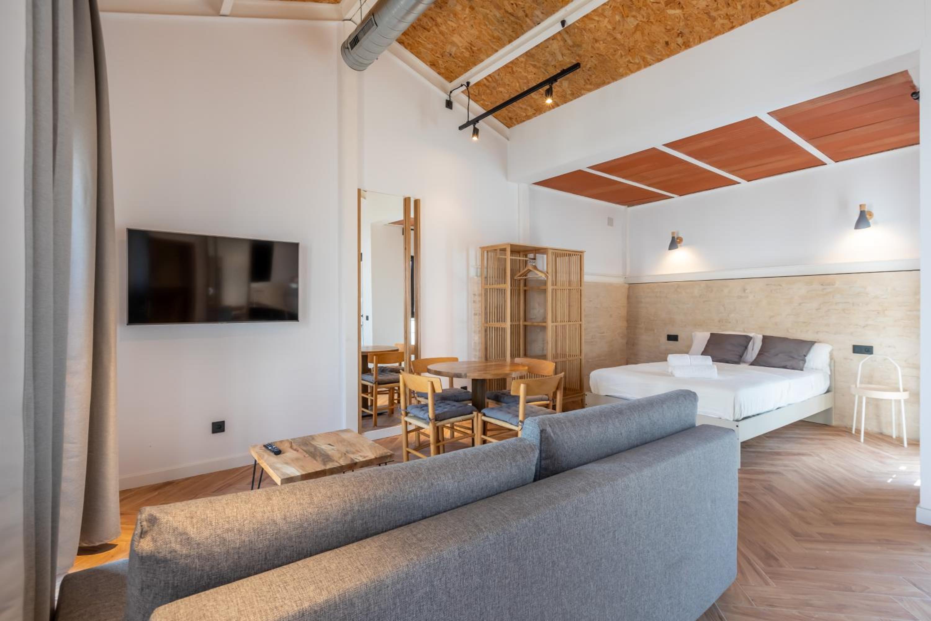 Loft - Photo 6