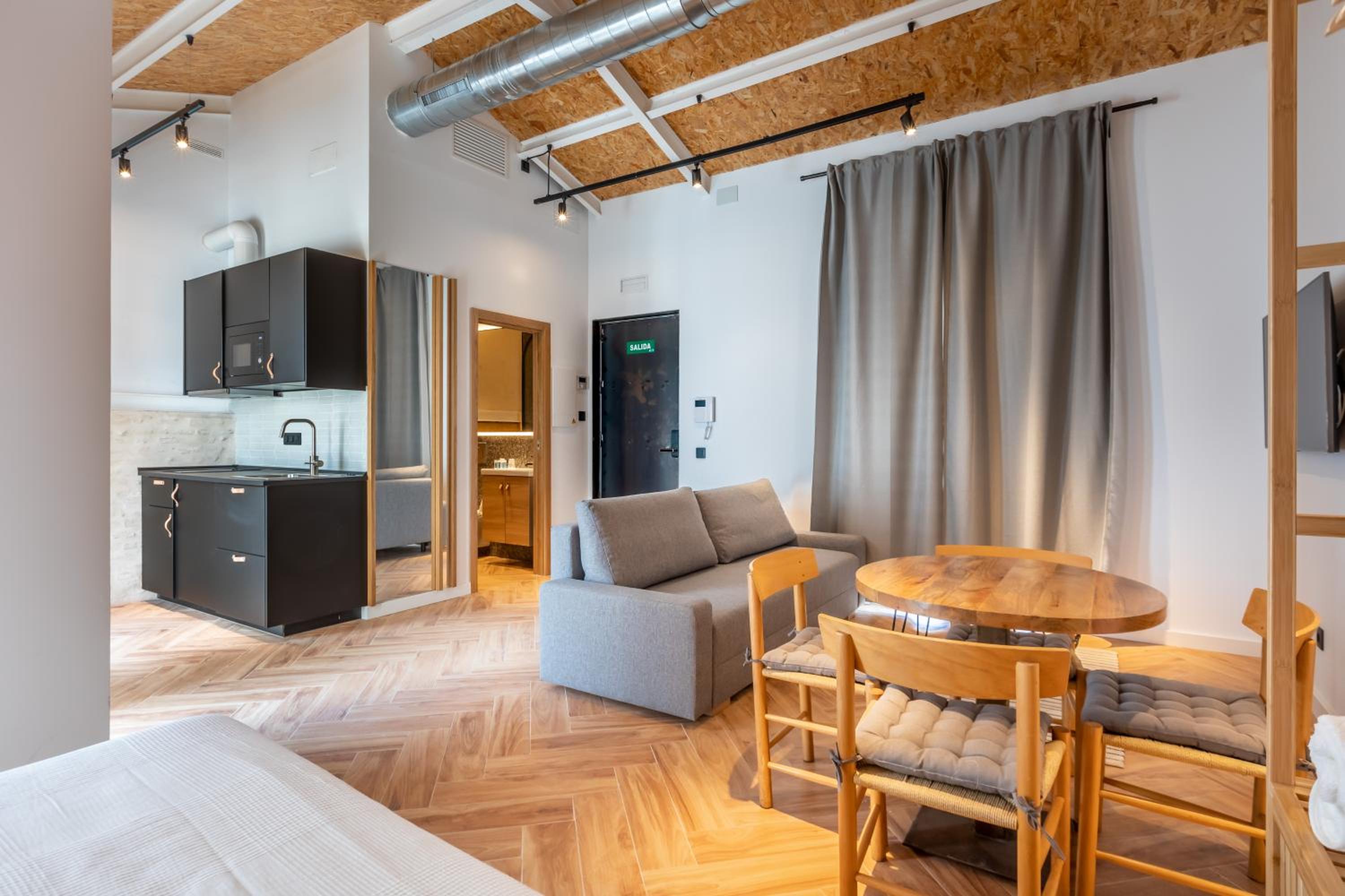 Loft - Photo 5