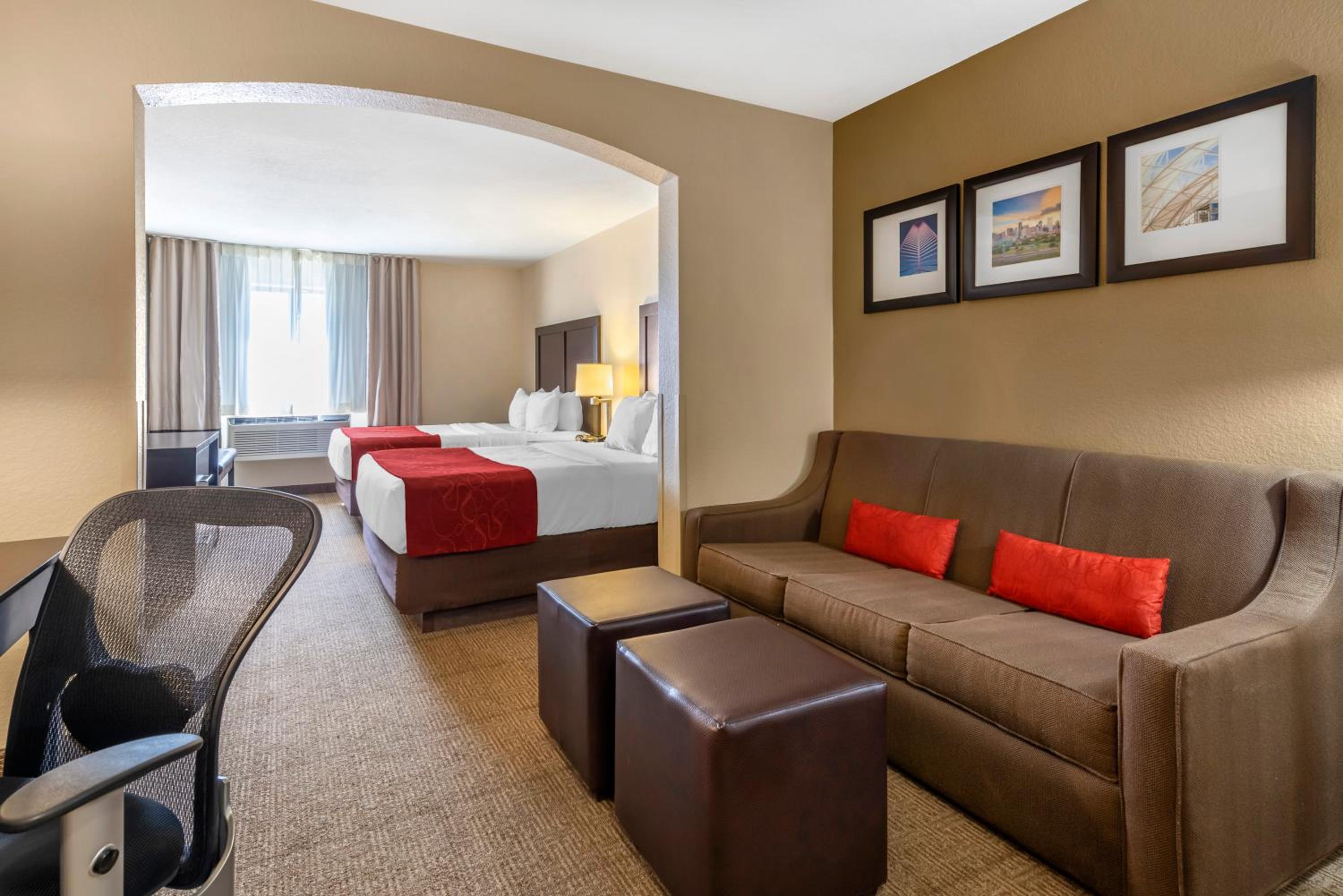 Queen Suite with Two Queen Beds - Photo 1