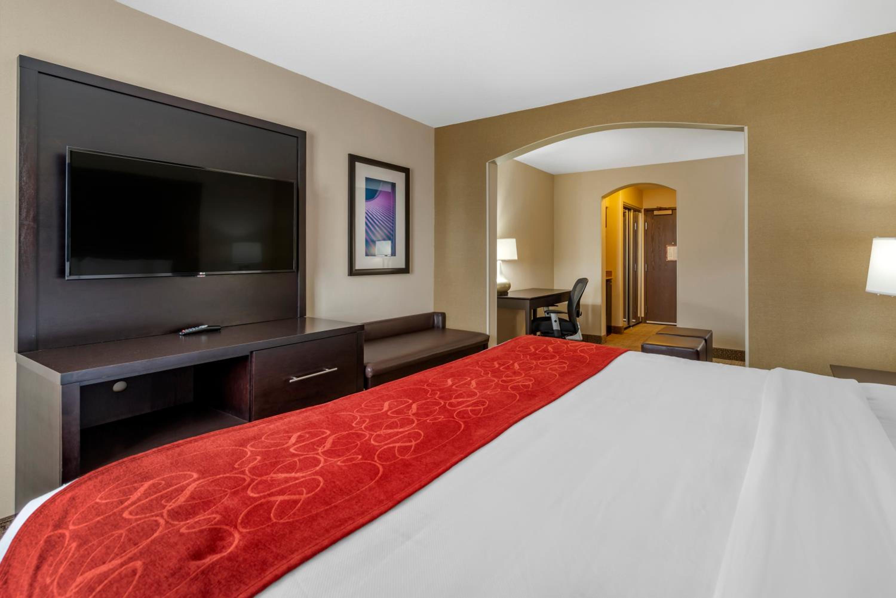 King Suite - Photo 4