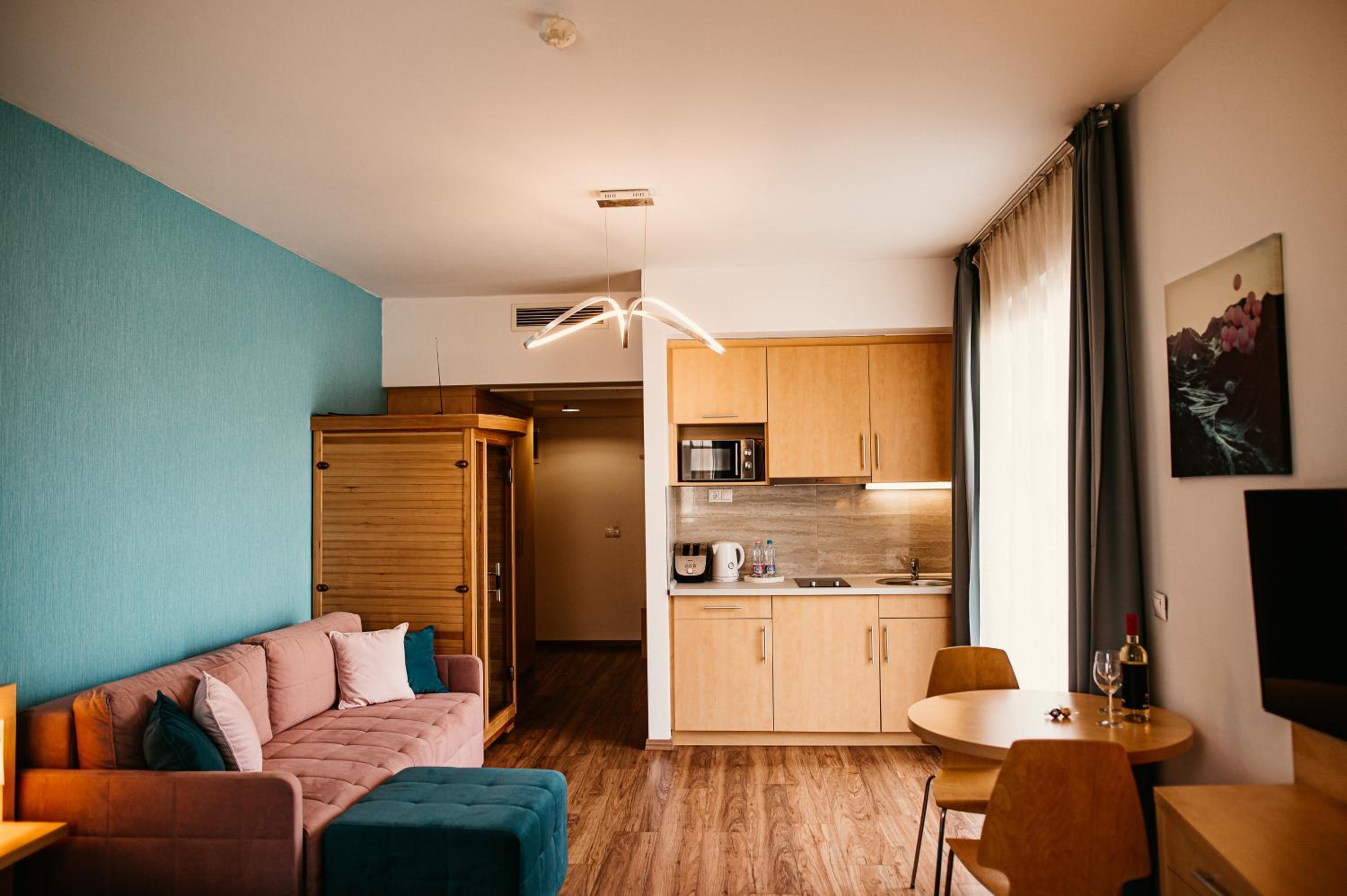 Apartment with Balcony photo 1