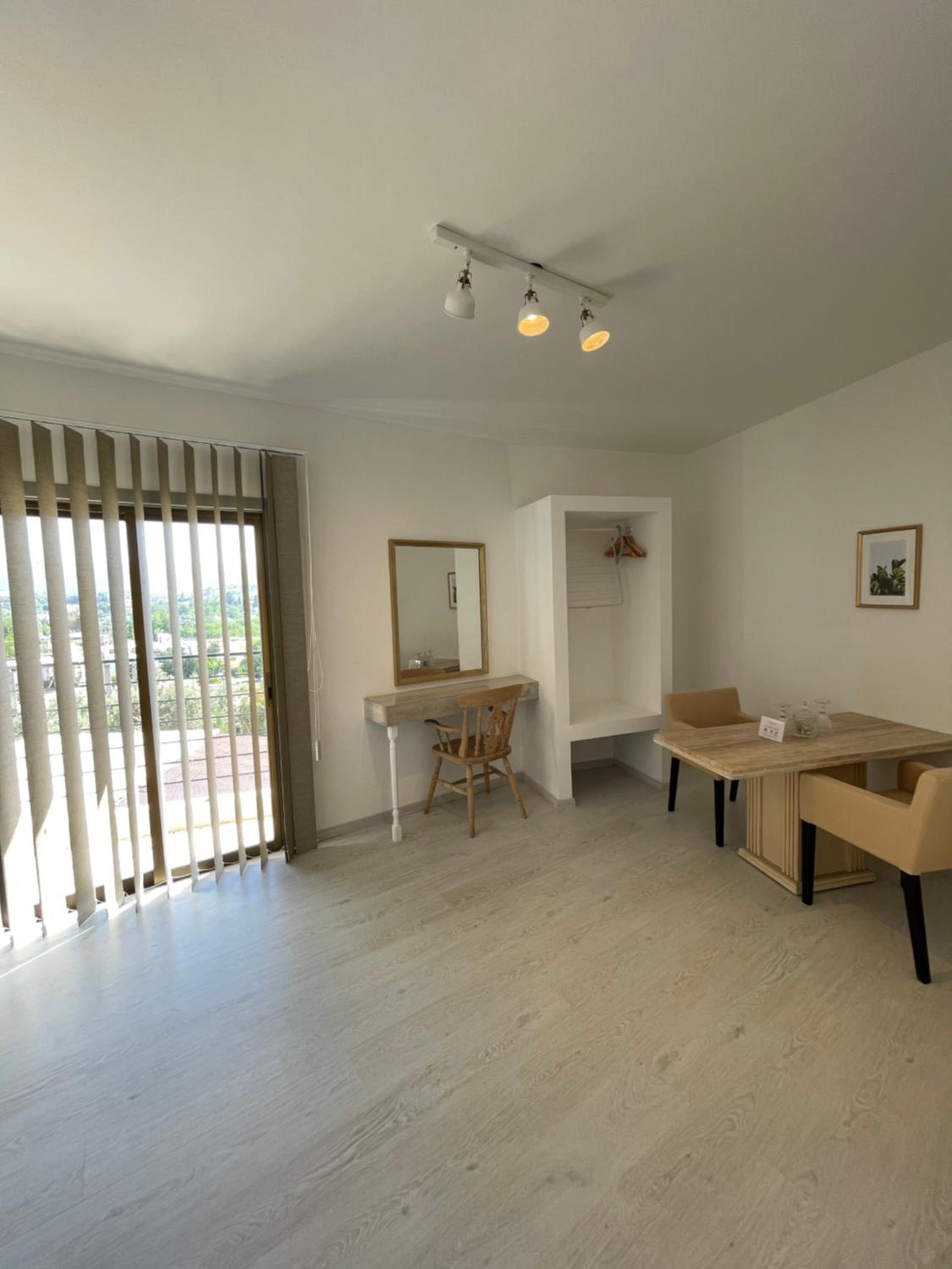 Apartment with Balcony - Photo 9