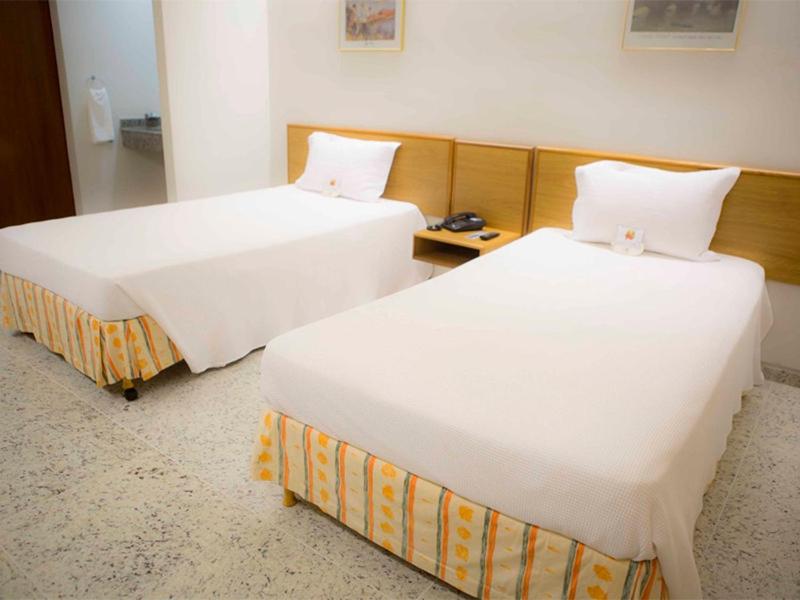 Standard Twin Room - Photo 4