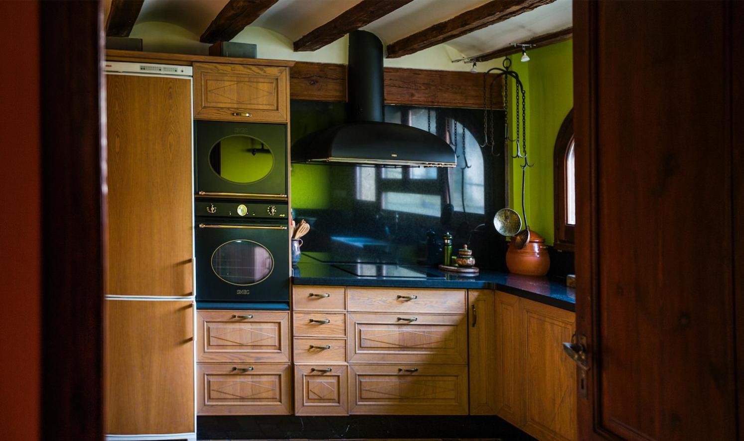 Four-Bedroom House photo 3