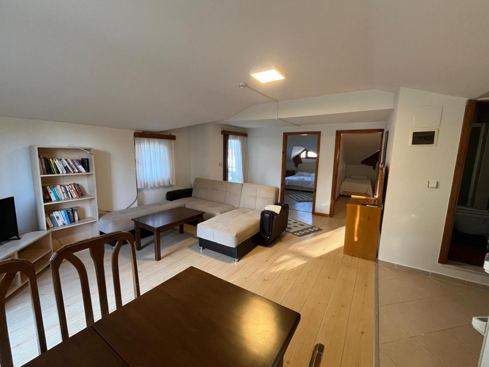 Family Room with Garden View
