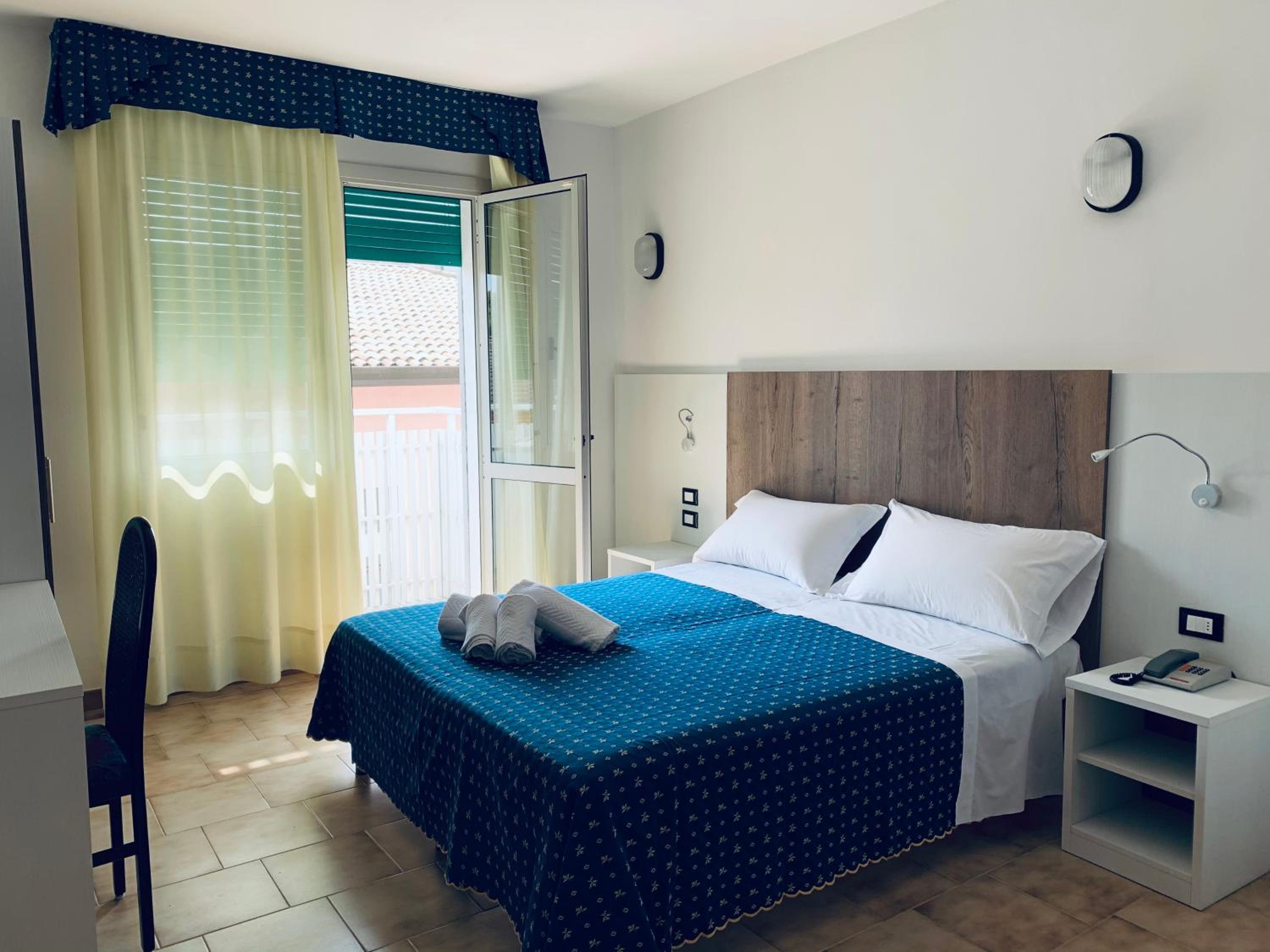 Double or Twin Room - Photo 1