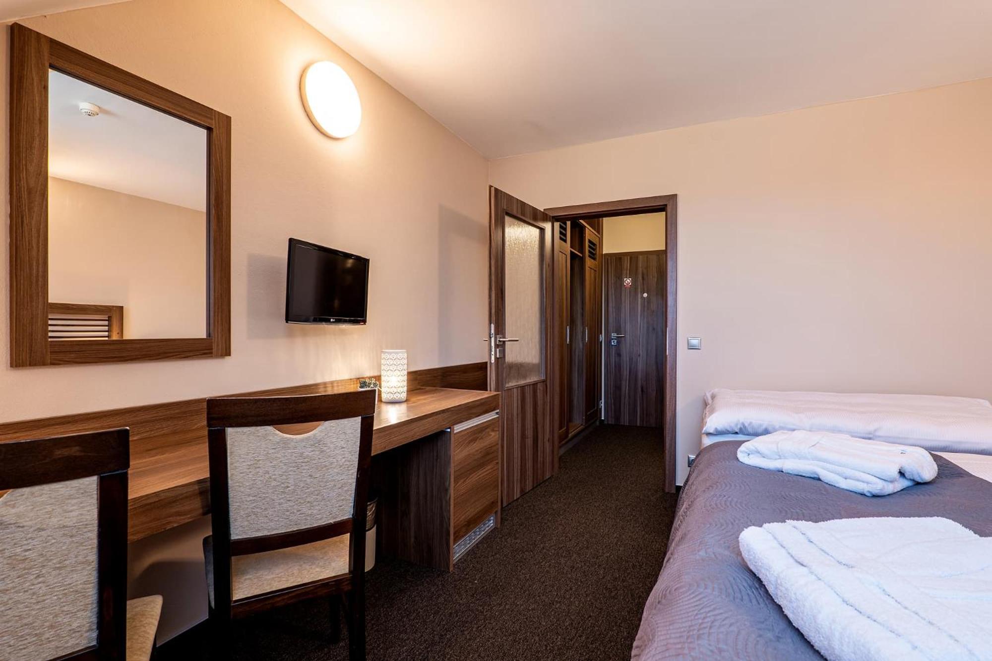 Standard Triple Room - Photo 1
