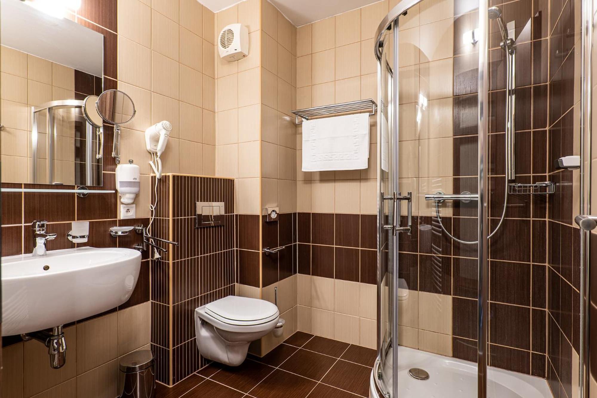 Standard Triple Room - Photo 3