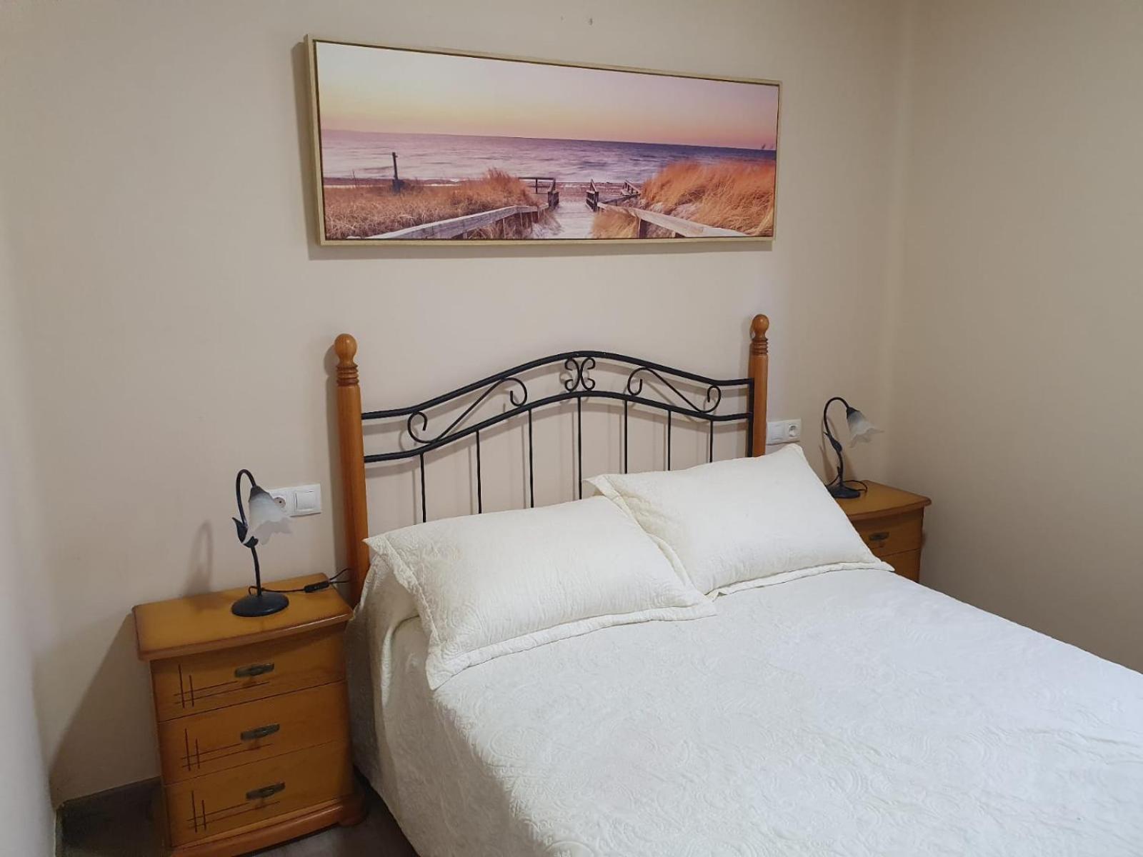 Three-Bedroom House - Photo 9