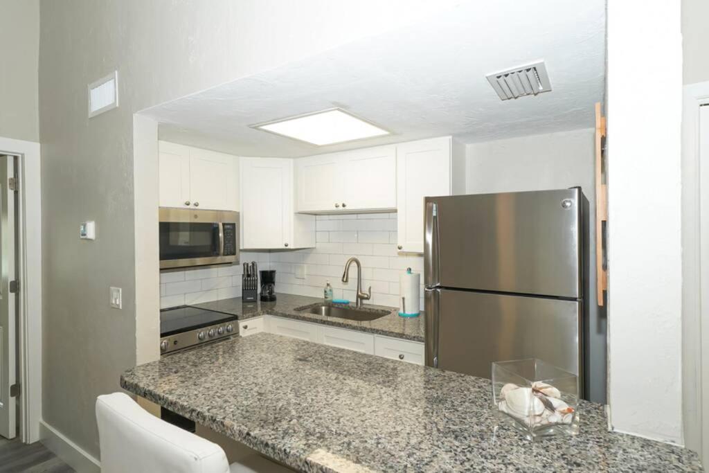 One-Bedroom Apartment - Photo 12