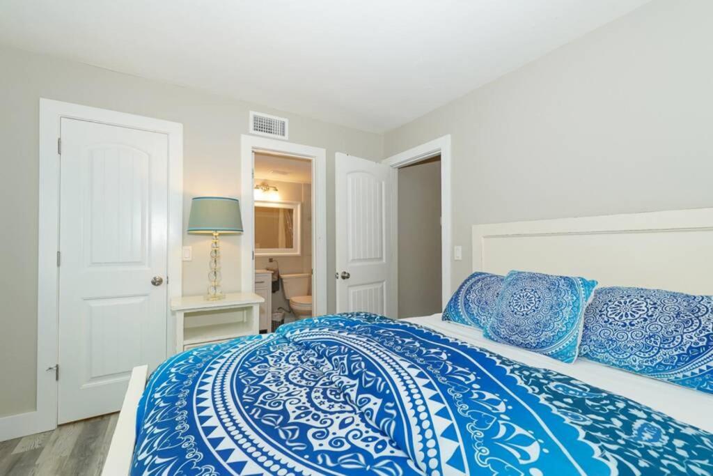 One-Bedroom Apartment - Photo 9